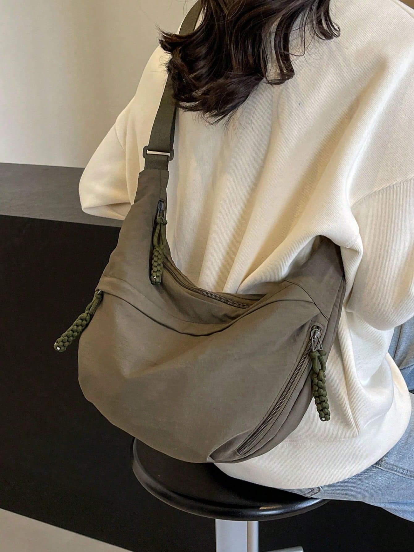 lulu kewen 1pc Fashion Colorful Nylon Waterproof Shoulder Bag, Minimalist Casual College Style Design, Wide Strap, Multi-Zipper Design, Suitable For Students, Women, Shopping, Travel, Vacation, Daily Use, Can Be Used As School Bag, Street Style, Sports Style, Travel Or Japanese Women's Bag. Unisex Sports Bag Crossbody Bag, Casual Dumpling Bag, Multi-Layer Shoulder Bag, Sports Style Men's Bag, College Style Women's Bag Crescent Bag, Solid Color Half-Moon Underarm Bag, Lightweight Foldable Crossbody Bag,