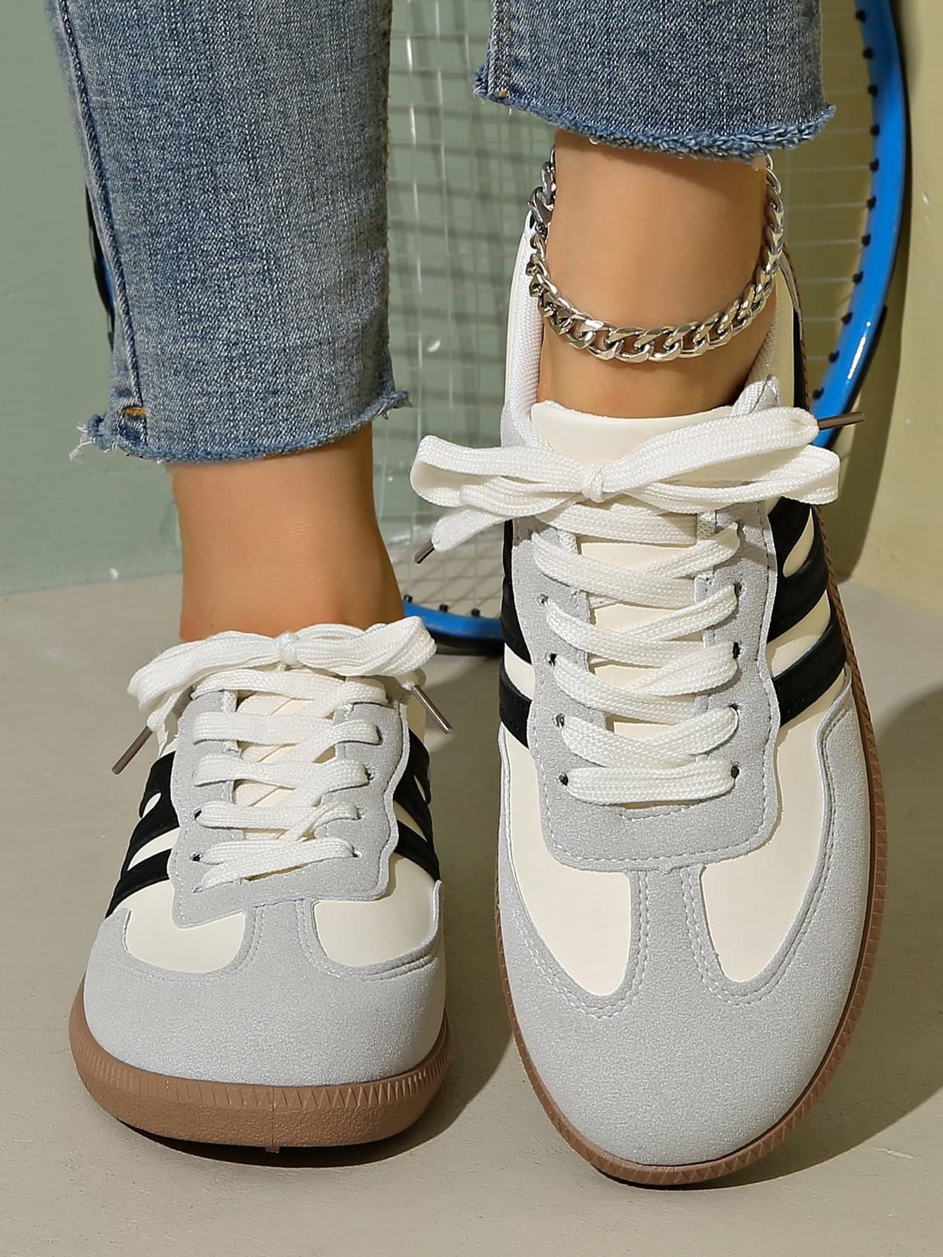 Women Multifunctional Fashion Casual Shoes Flat Anti-Slip Lace-Up Round Toe Rubber Sole Casual Sneakers In Black & Khaki Color, Suitable For Daily Wear, Casual Gump Shoes, Size 36-41,
