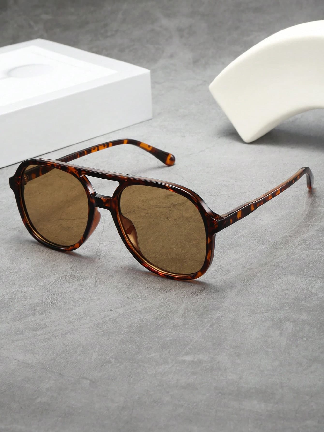 1pc Unisex Double Bridge Large Frame High Quality Minimalist Fashion Glasses, Suitable For Travel, Vacation, Casual, Party, And Daily Wear