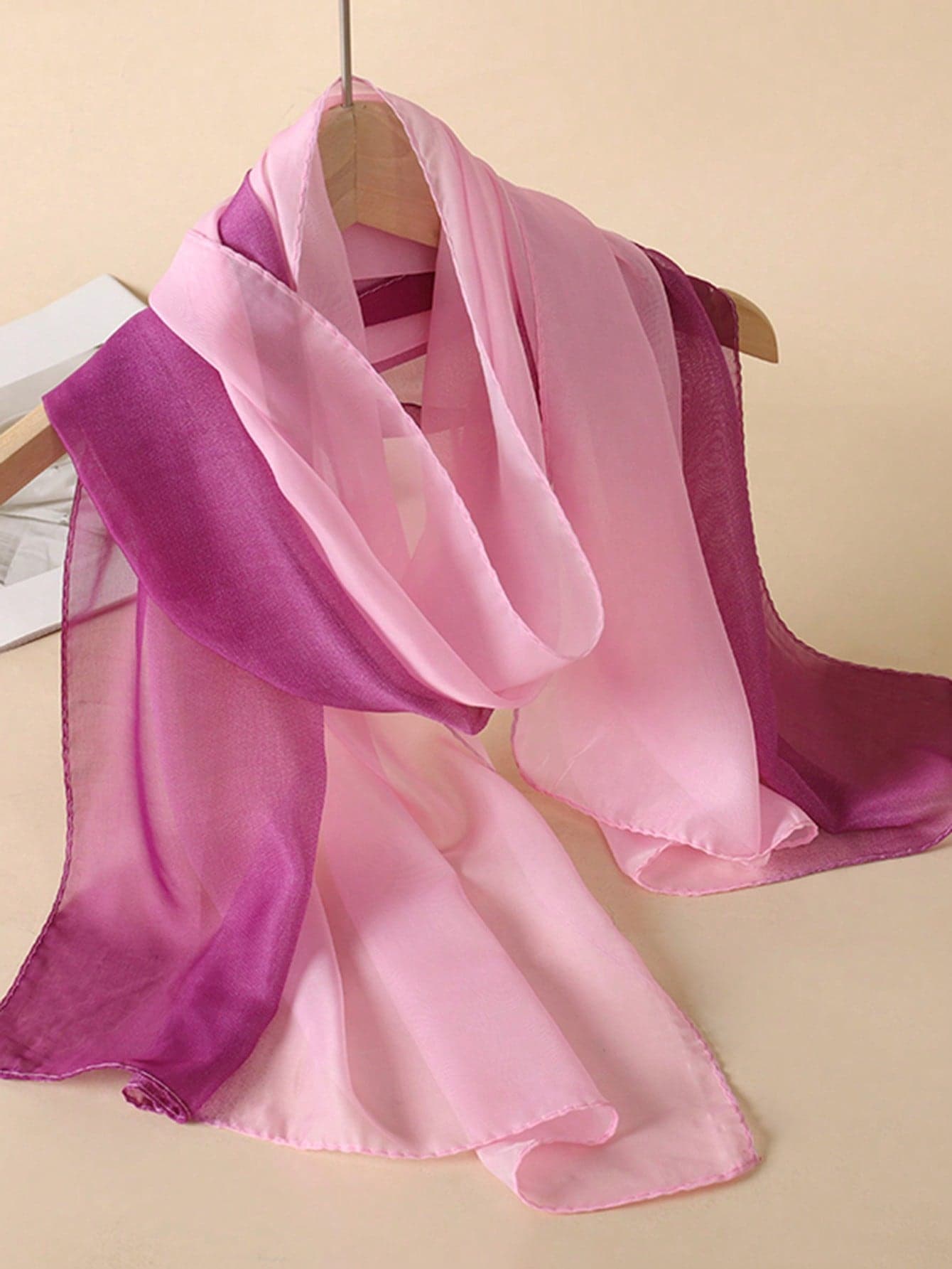 1pc Women Bandana Simple Classic Ombre Lightweight Chiffon Scarf, Skin-Friendly Comfortable Sunscreen Shawl, Suitable For Daily Use For Dress