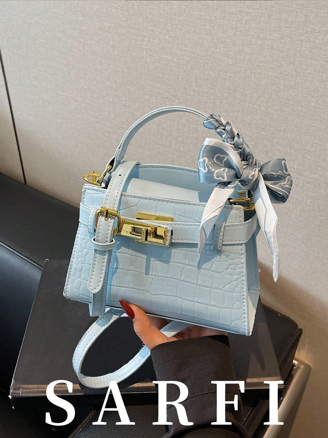 Premium Luxury Crocodile Embossed Women's Handbag, Fashionable & Exquisite Metal Decor, Adjustable Shoulder Strap Crossbody Bag,  Magnetic Closure,