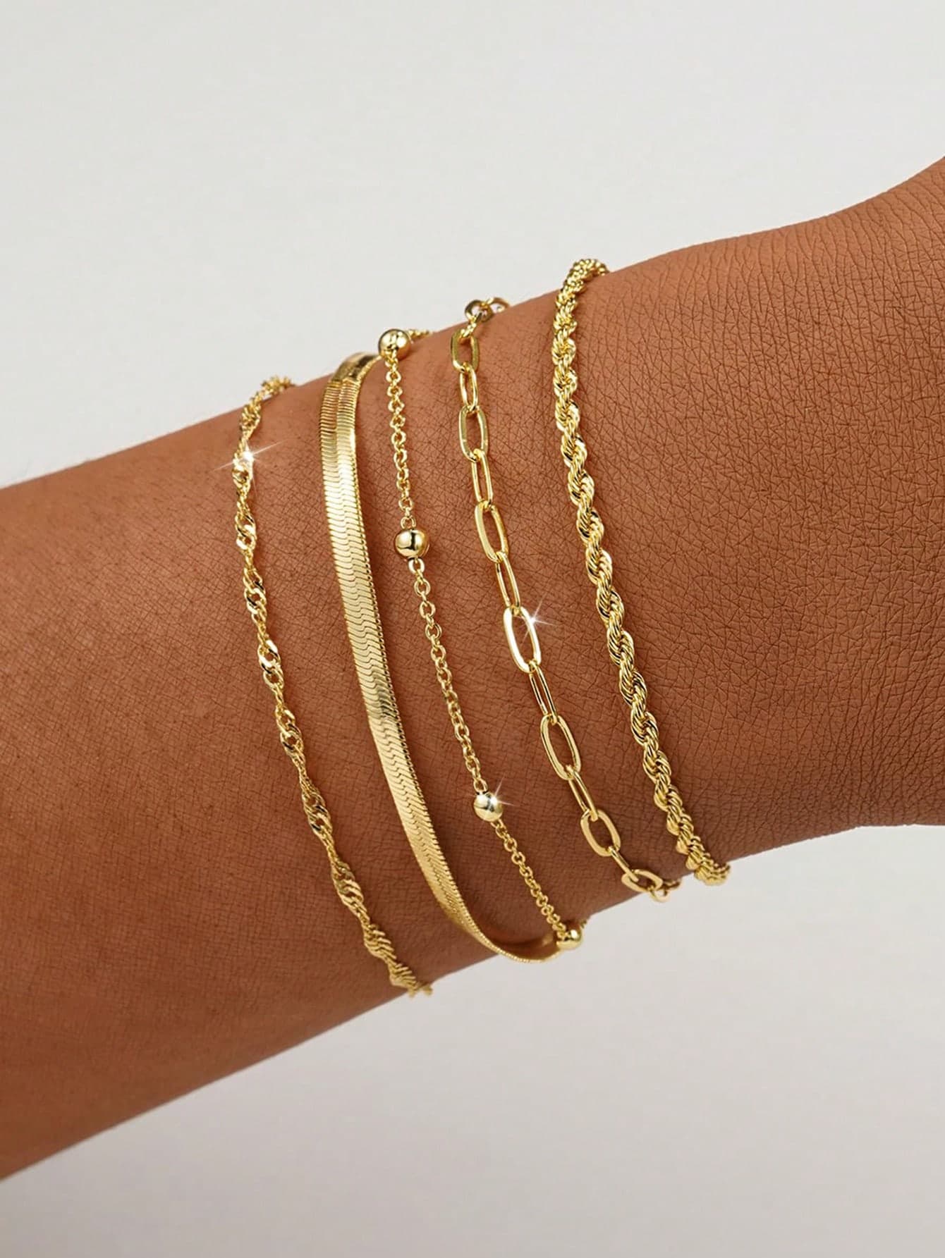 5pcs Set Of Elegant Adjustable Gold Bracelets, Suitable For Women's Daily Wear (Random Bead Quantity, Fixed Length)