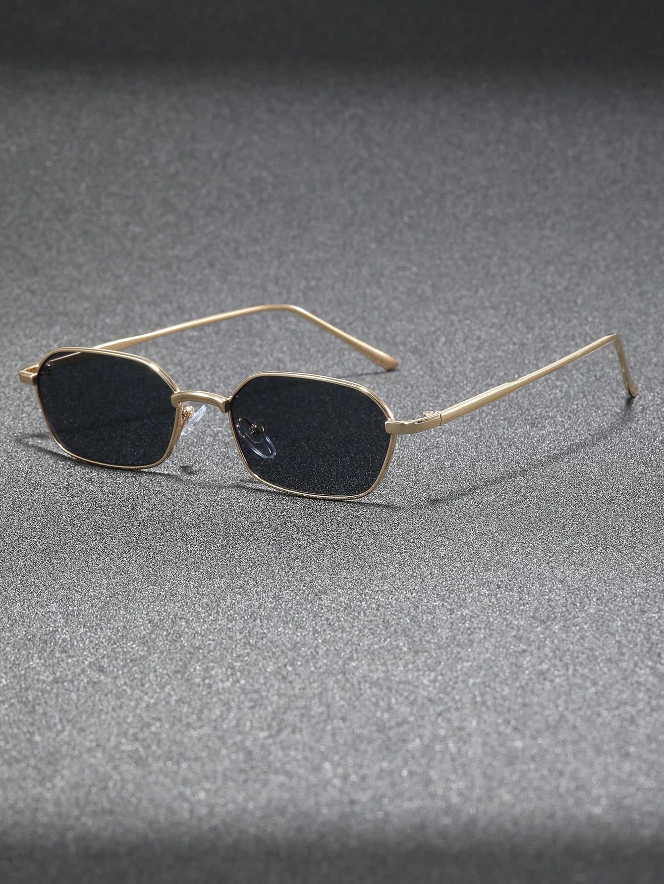 1 Pair Unisex Vintage Geometric Small Frame Stainless Steel Metal Street Style Fashion Glasses Suitable For Daily Wear And Runway Looks