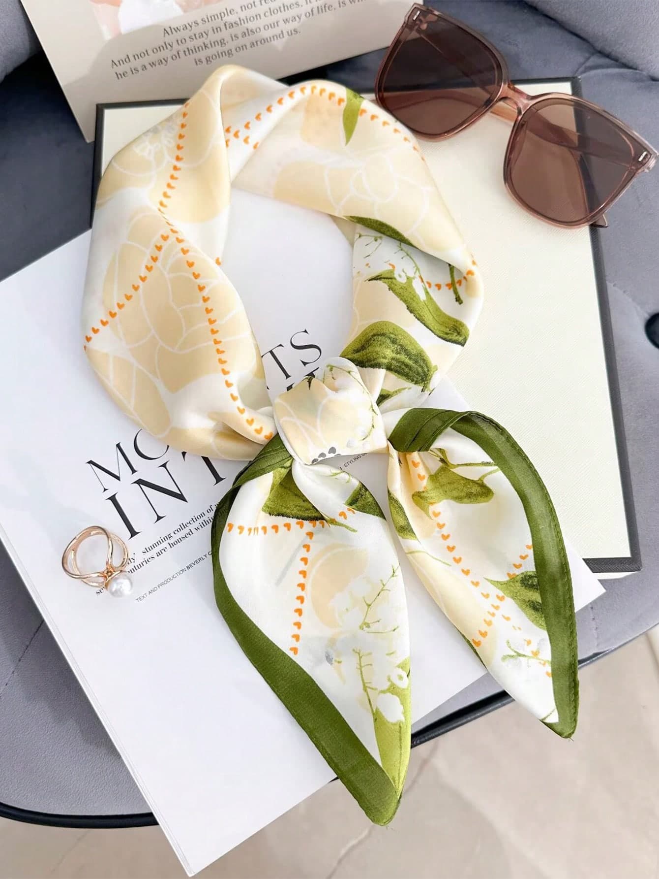 1pc Women Elegant Floral Print 27" Square Scarf Versatile Bandana, Fashionable Waist Strap, Hair Accessory, Neck Wrap, Silky Soft For Dress