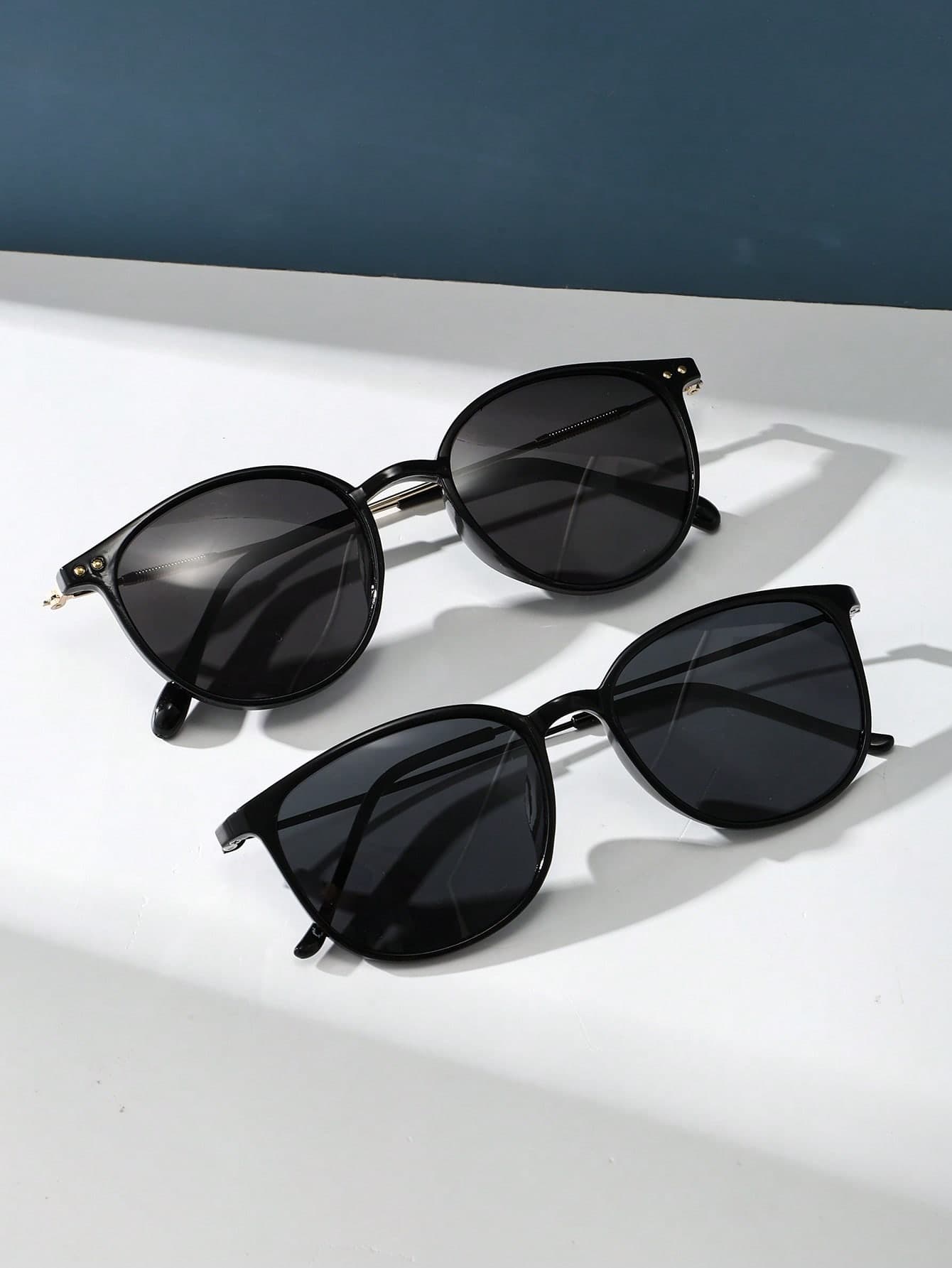 2pcs Retro Square Metal Fashion Sunglasses, Classic Decorative Outdoor Sports Cycling Eyewear For Travel Beach Driving Fishing, Summer UV400 Protection Shade Going Out Outfit Outdoor Beach Seaside Vacation And Gift For Family And Friends