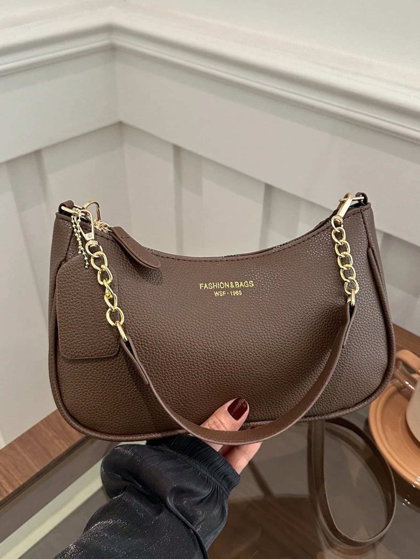 1pc Solid Color PU Leather Fashionable Underarm Bag. It Is A Simple And Stylish Large Capacity Shoulder Bag