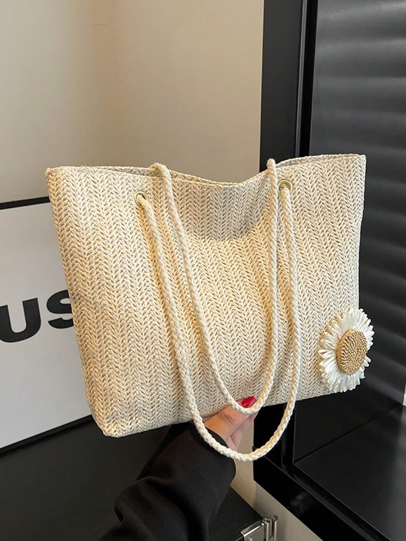 Beige Woven Tote Bag With Floral Accent, Casual Vibe , Office , Beach, Woven Bag, Straw Bag, Summer Outfits