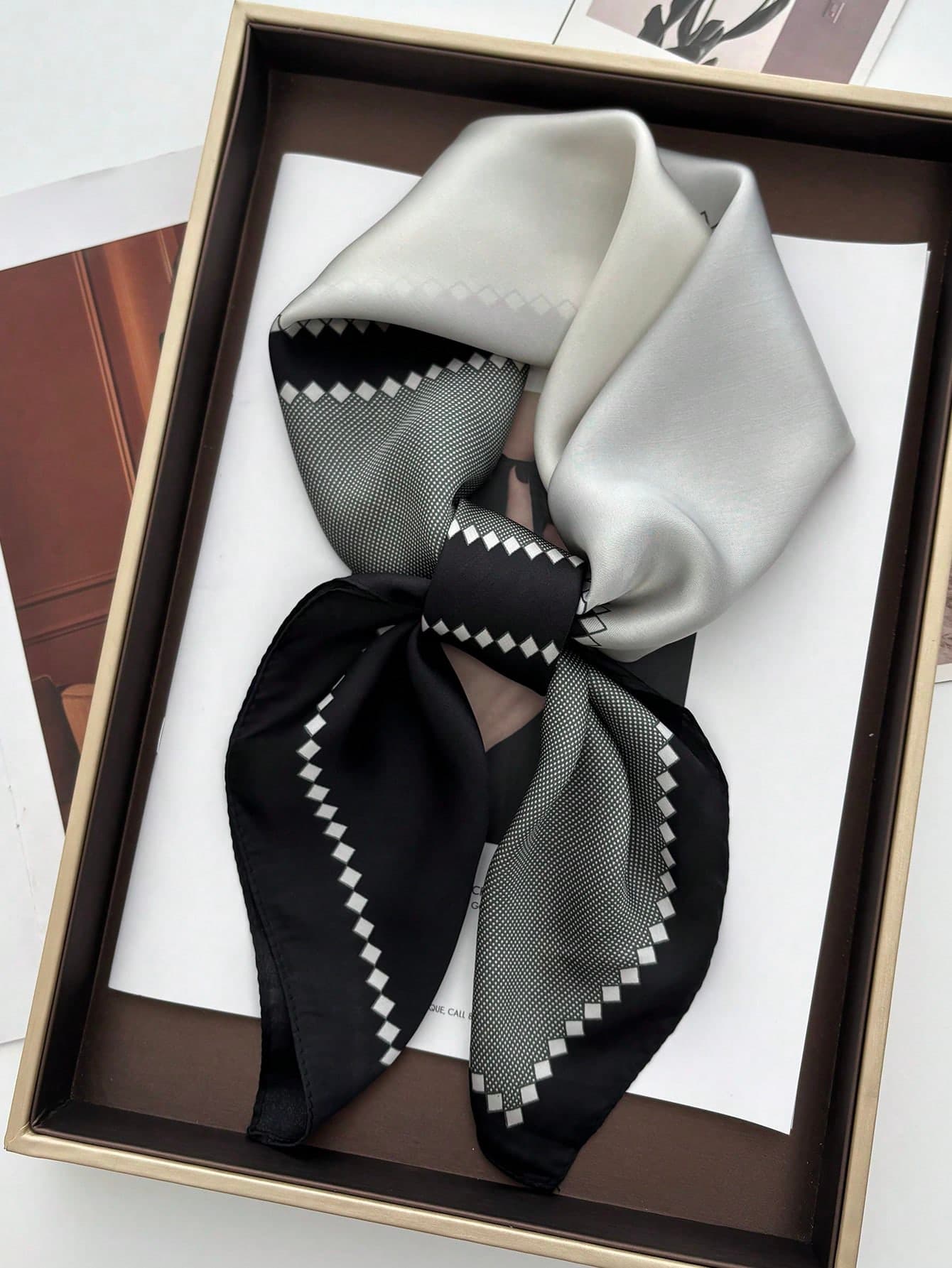 1pc New Printed Scarf Women Dual-Use Fashionable Neck Scarf Shawl Bandana Bandana,Hair Band,Head Band Ideal For Dressing Up Your Look