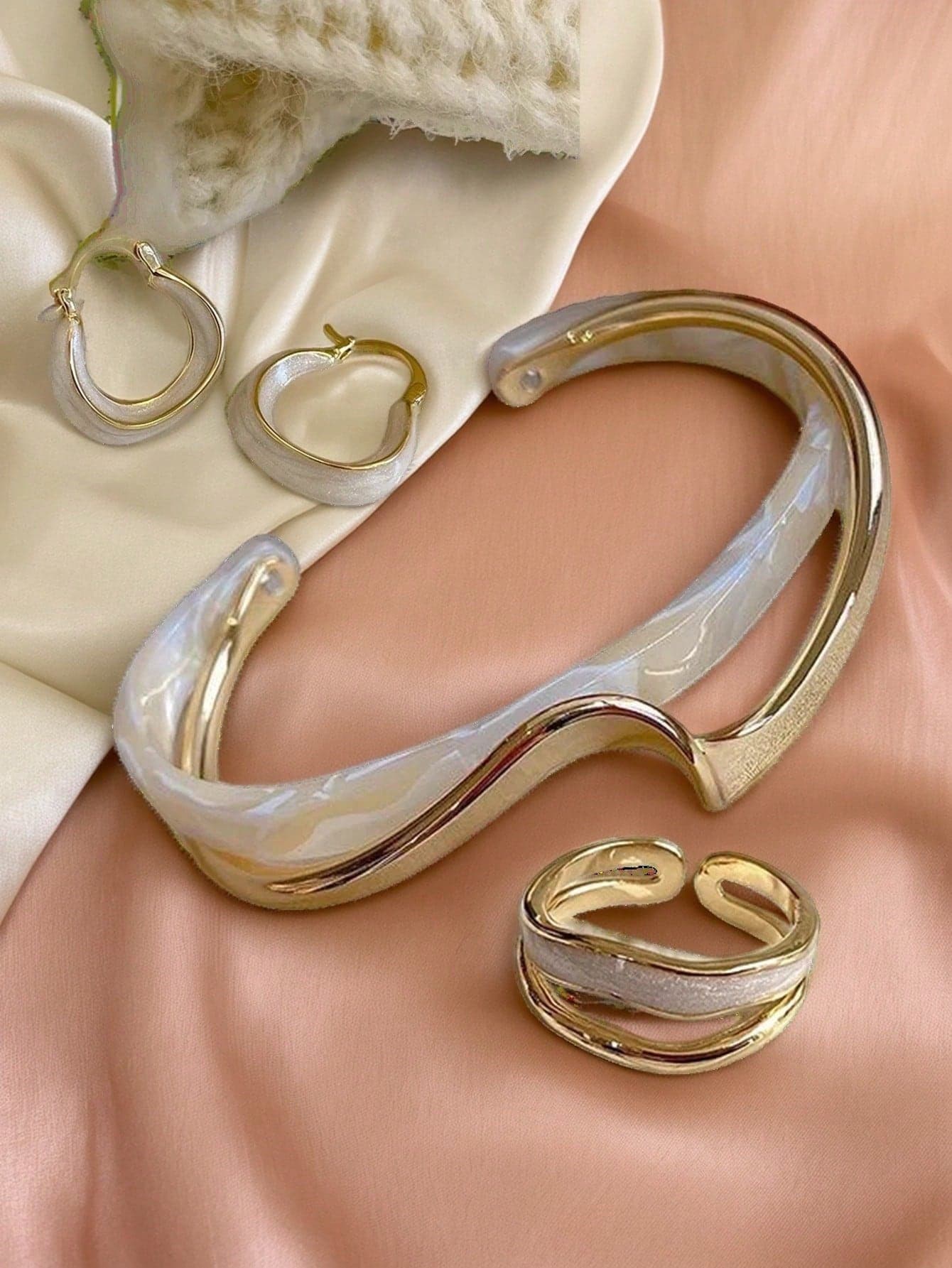 3pcs Set Luxury White Shell Plate Bracelet, Curved Metal Texture Bangle, Geometric Pattern Asymmetrical Vintage, Enamel Color Drop Oil Ring