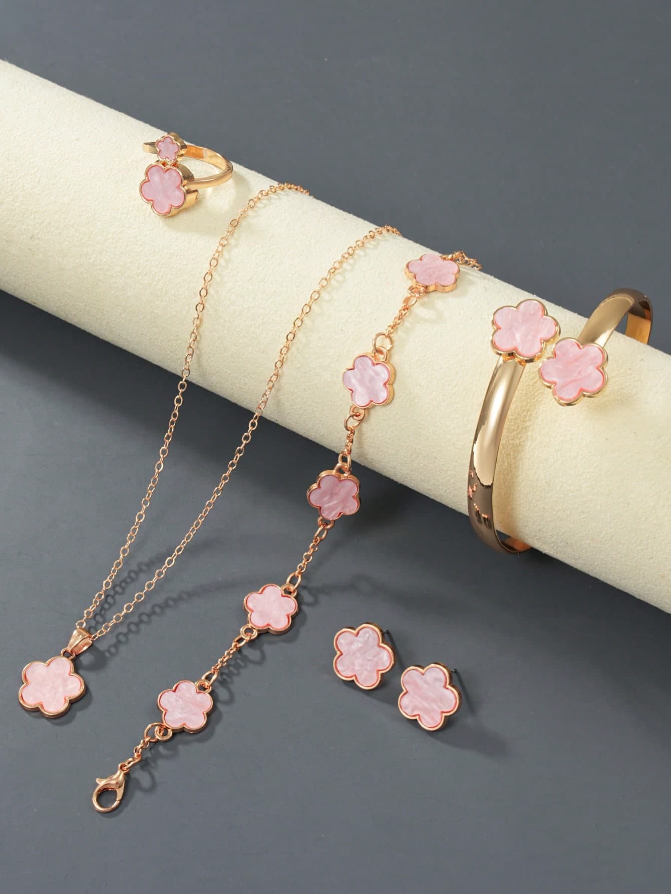 6pcs/Set Necklace, Bracelet, Earrings, Ring, Lucky Flower Necklace, Gold Earrings, Gold Ring, Gold Necklace, Gold Bracelet, Gold Bangle, Girl Jewelry Set, Suitable For Back To School, Party, Holiday