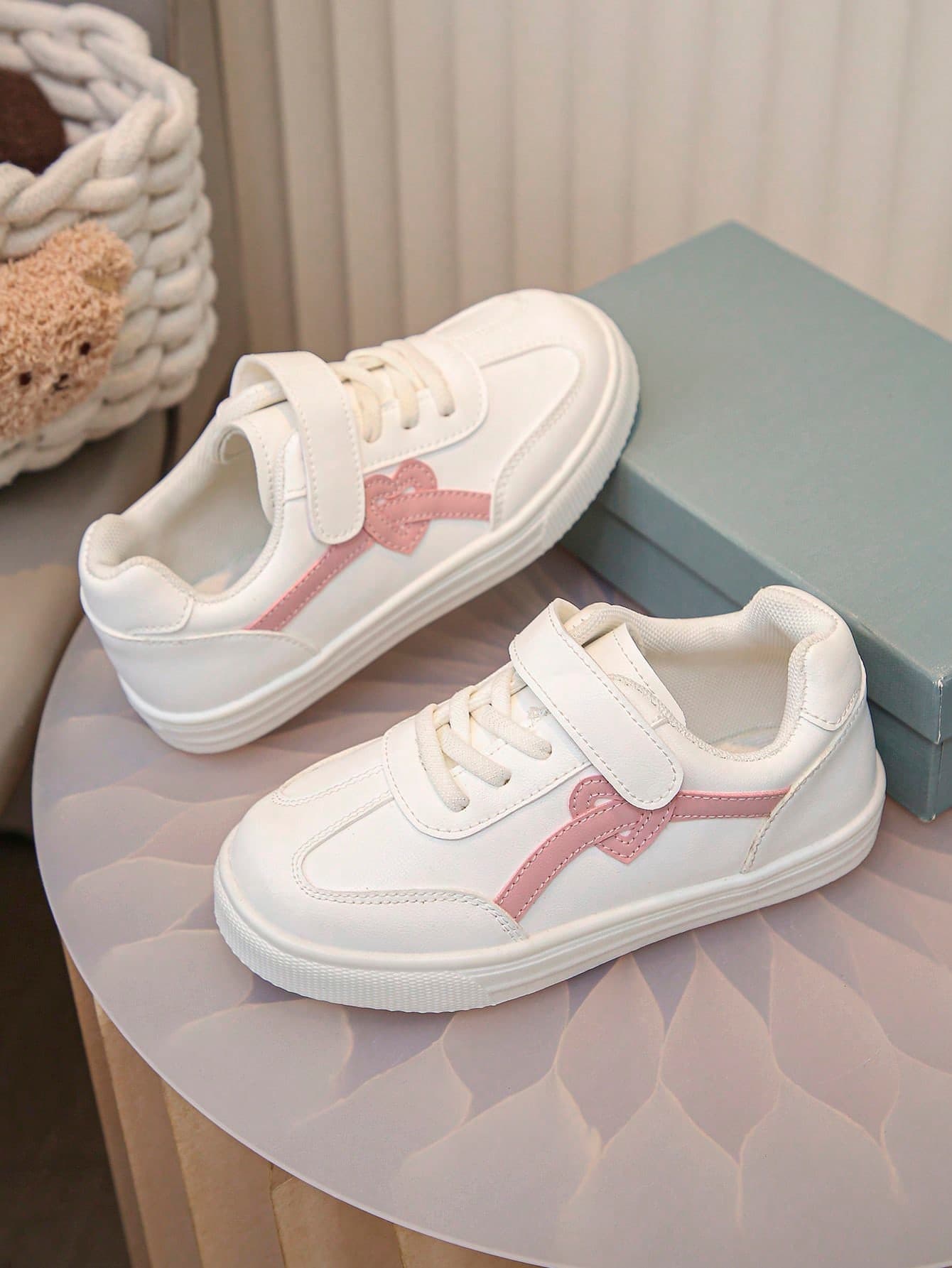 Fashionable Unisex Casual Hook And Loop Children's Sports Shoes For Boys And Girls, Whiteboard Shoes, Very Suitable For Back To School Season