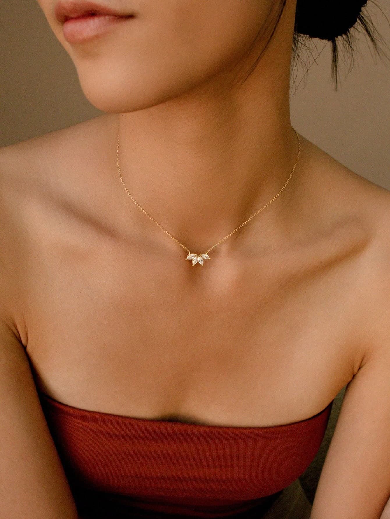 14K Gold Plated Necklace, Inlaid With Teardrop And Petal Shaped Diamonds, Elegant And Exquisite Diamond Jewelry, Bridesmaid Gift, Gift For Mom