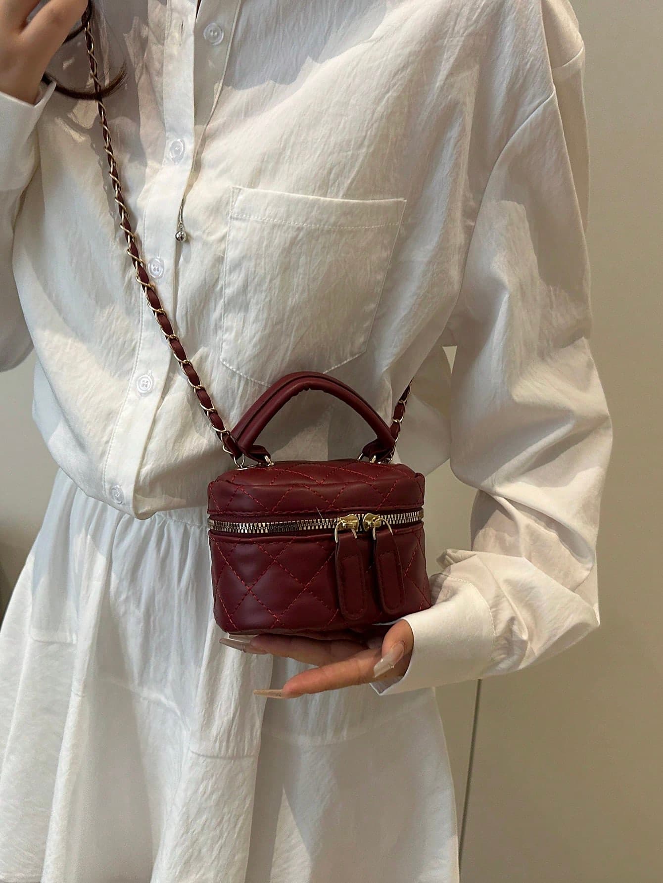 Lightweight Mini Chain Bag Quilted Handbag Bucket Bag Suitable For Girls, College Students And Office Workers