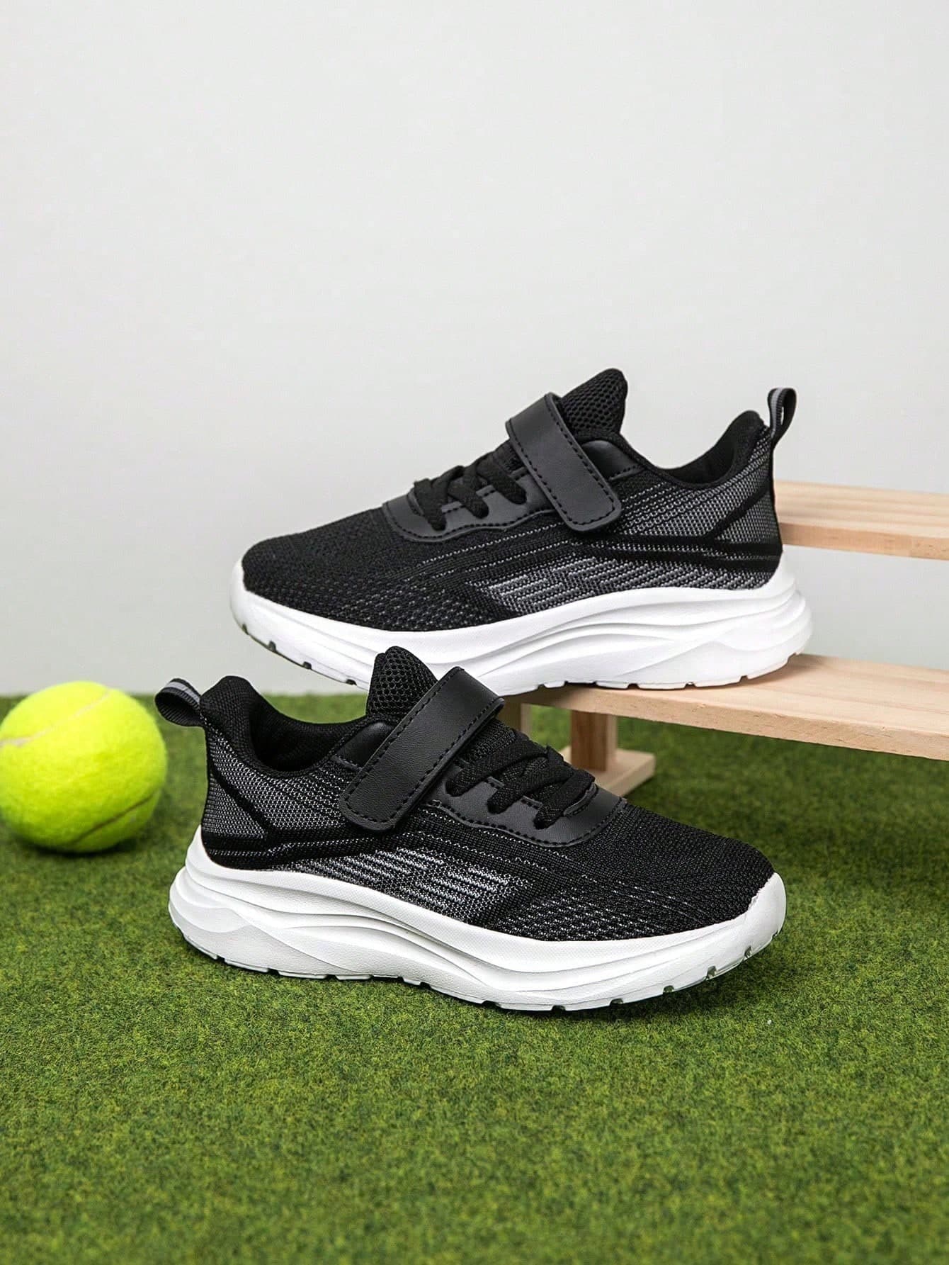 1 Pair Kids' Breathable Mesh Casual Running Shoes, Lightweight & Fashionable Gradient Color Outdoor Sports Shoes, Suitable For Autumn And Christmas Wear