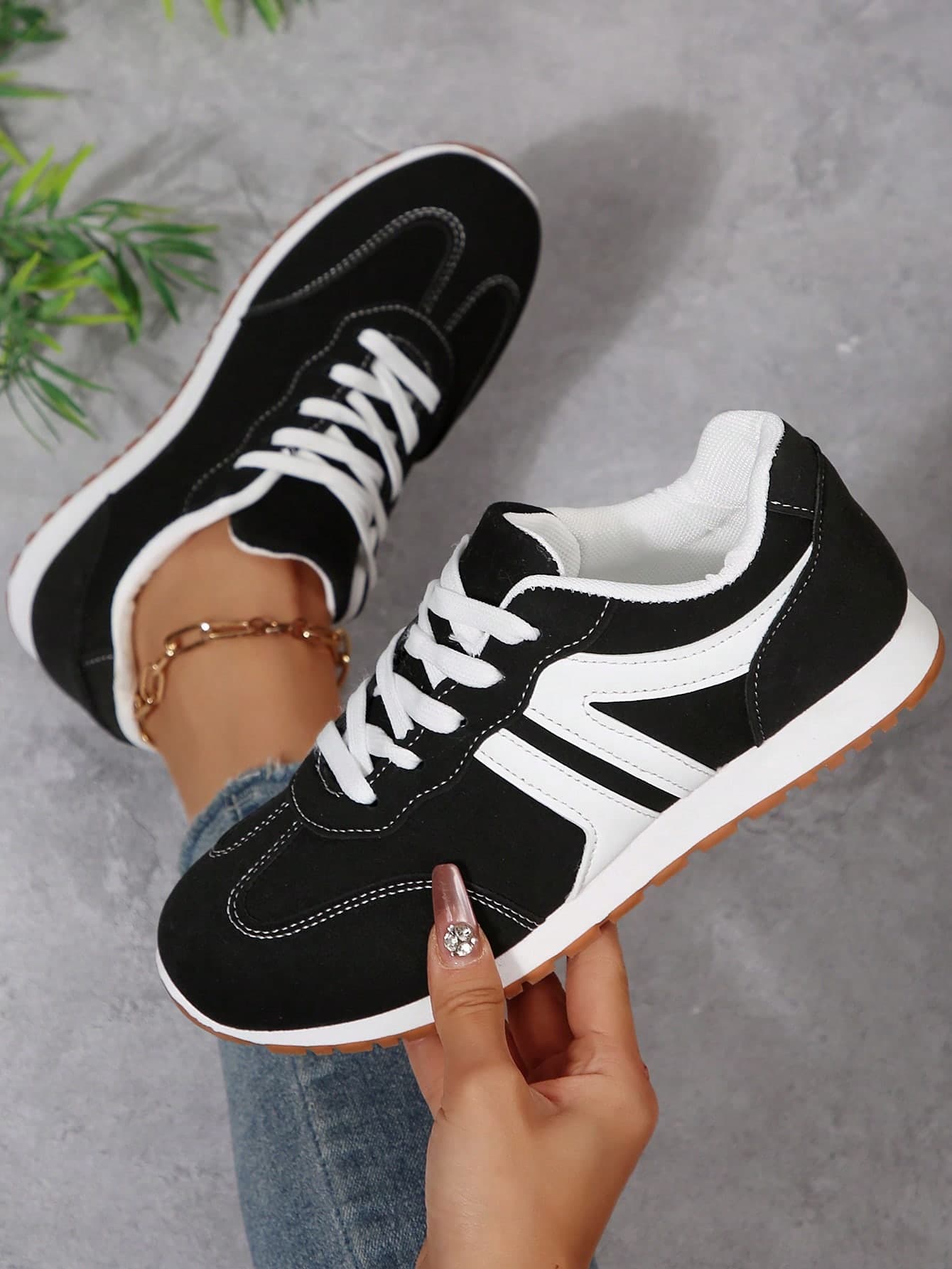 Women's Soft Outsole Fashion Sneakers, Platform Thick Sole Casual Sport Shoes, Lace-Up, Versatile, Anti-Slip, Spring & Autumn