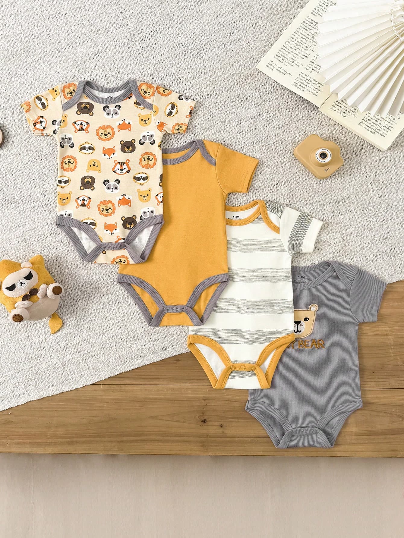 4 PCS Infant Boy Girl 0-12 Months Pure Cotton Casual Short Sleeves Cute Cartoon Baby Bodysuits Four Seasons