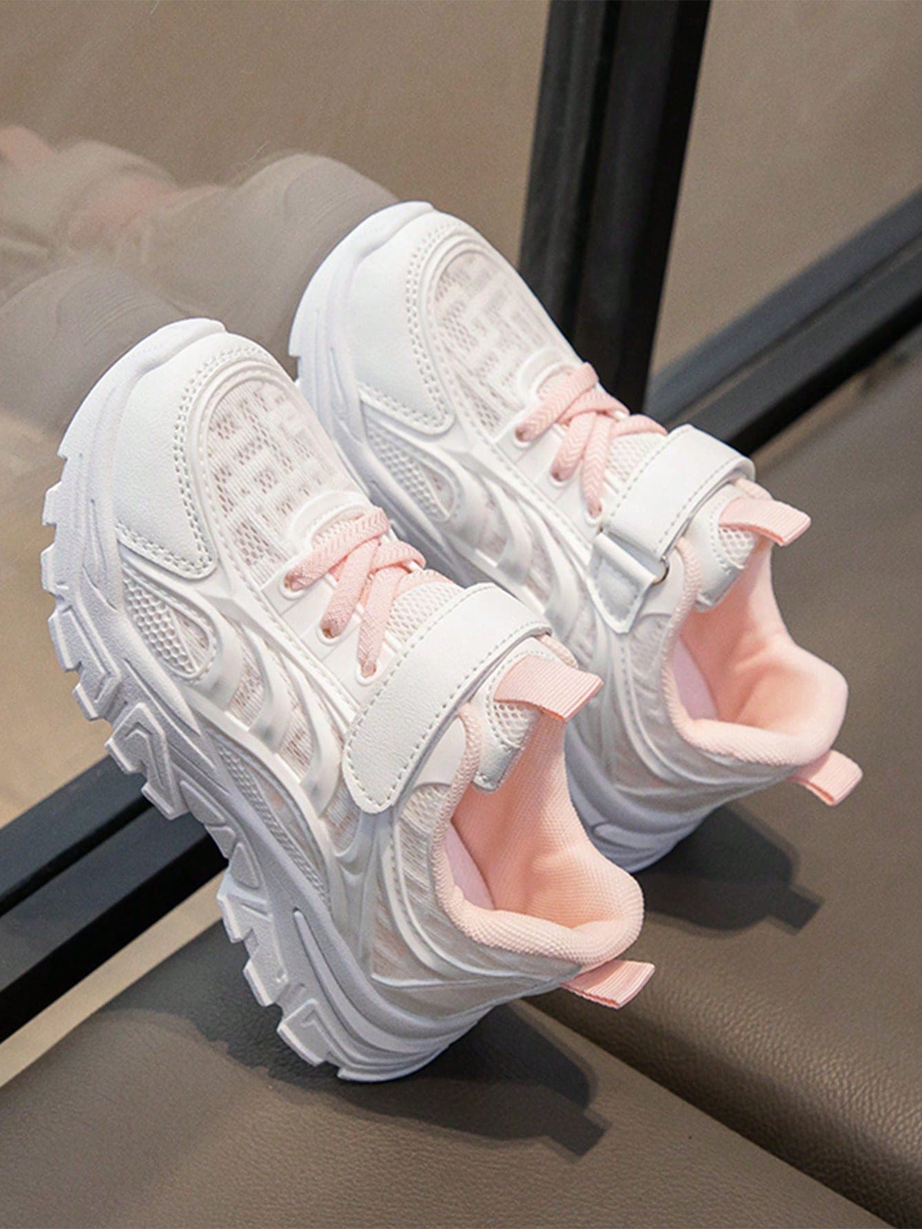 1 Pair Girls' Summer Sports Shoes, 2025 New Breathable White Kids' Mesh Sports Sneakers