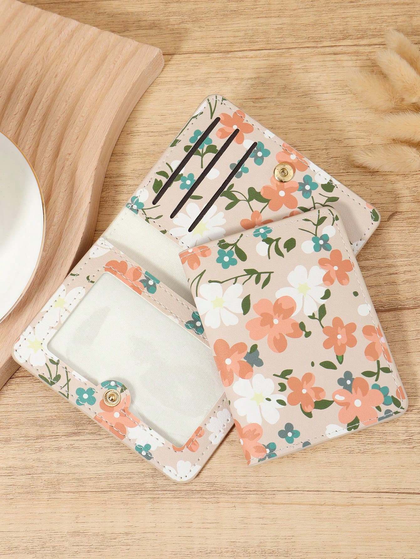 Daisy Petal Pattern Mini Wallet, Fashion Minimalist, Lightweight And Portable, Can Hold Cash, ID, Credit Cards, Coins, Suitable As Gift For Birthday, Anniversary, Lover, Women, Girls, Teenagers, College Students, Students, Men