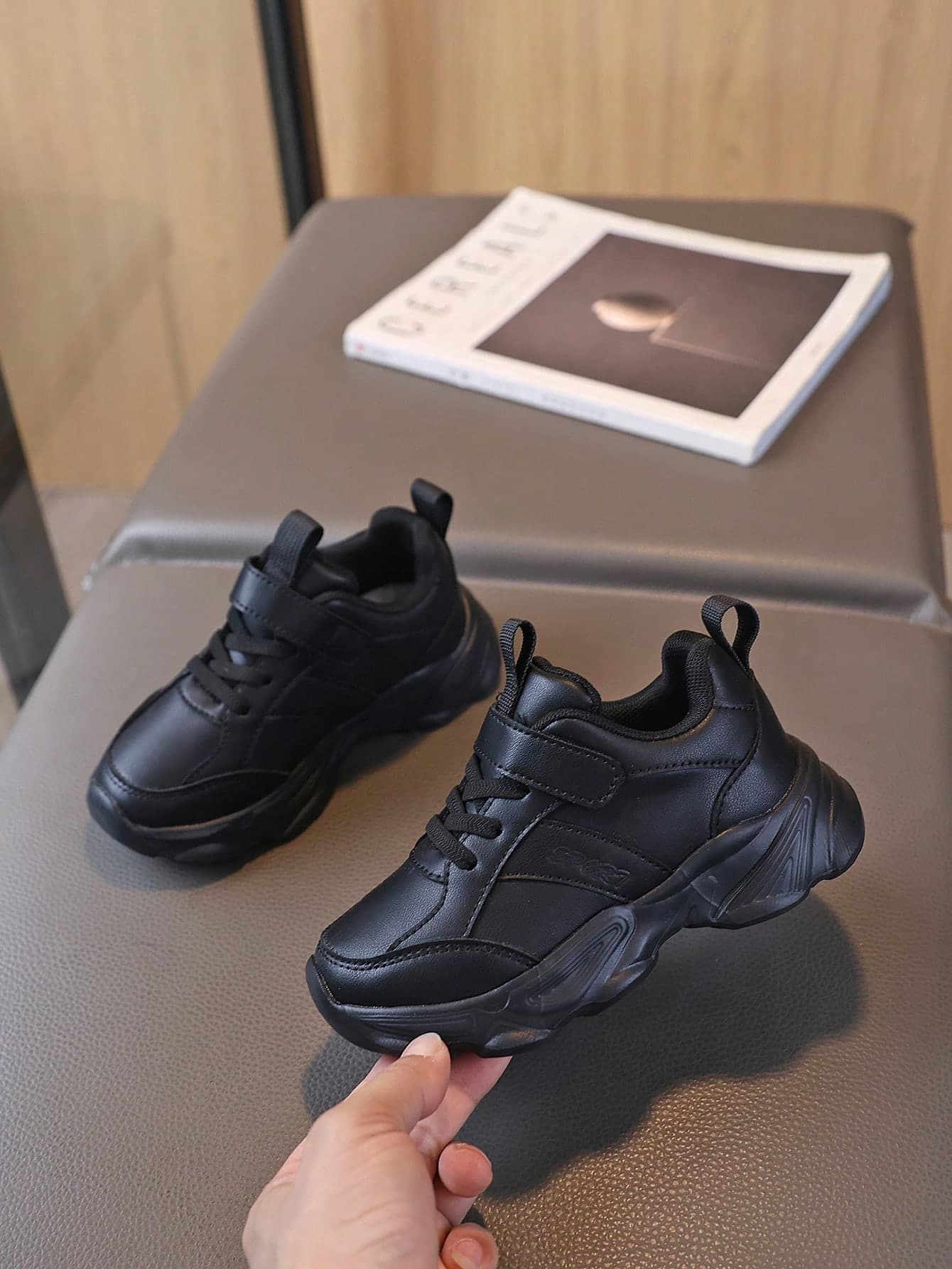 1 Pair Kids Boys Girls Elementary School Sports Shoes Black