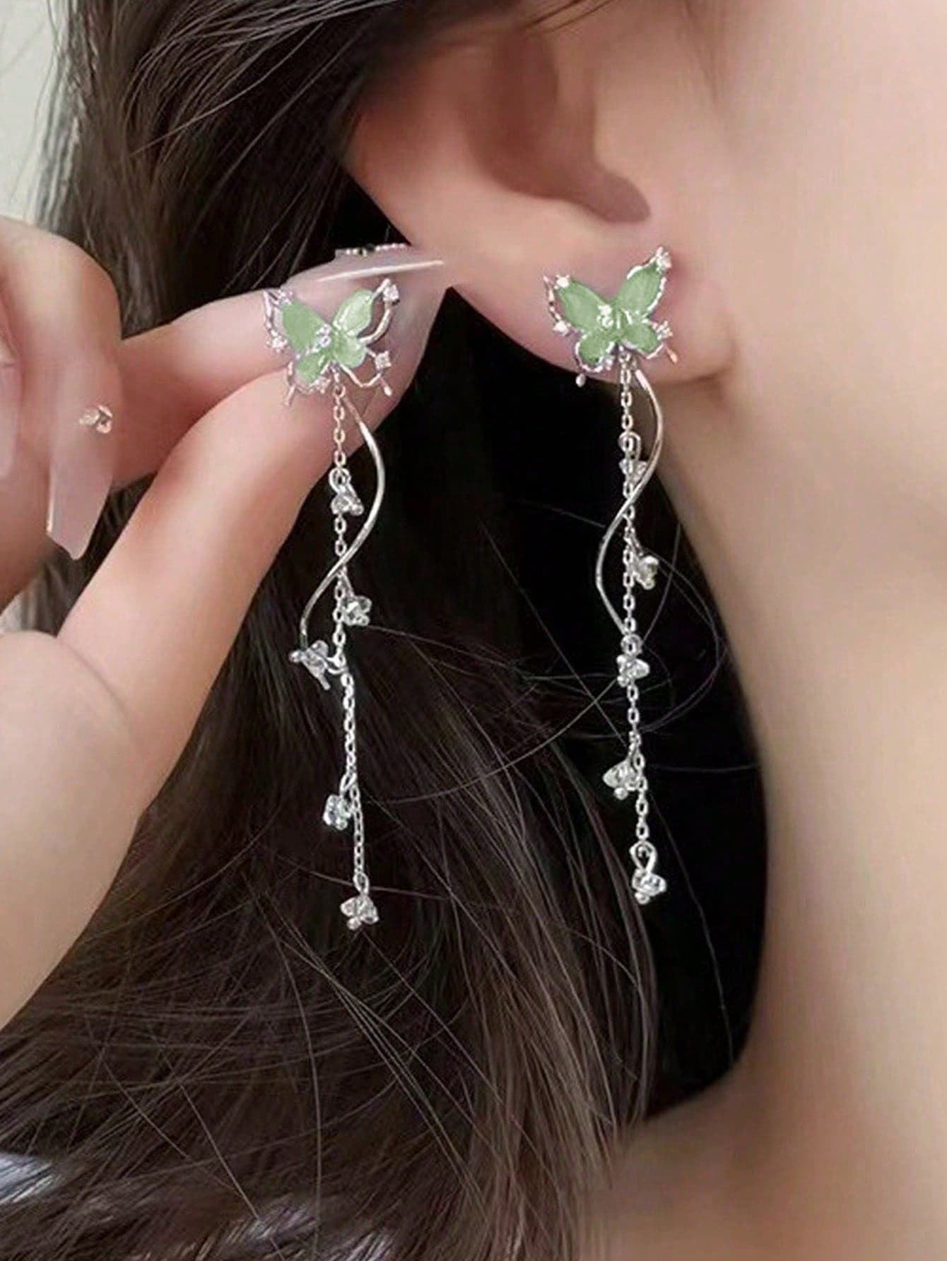 2pcs Butterfly Earrings, Green Butterfly Tassel Pendant Earrings, Sweet & Fashionable, Suitable For Women's Daily Wear, Vacation, Party
