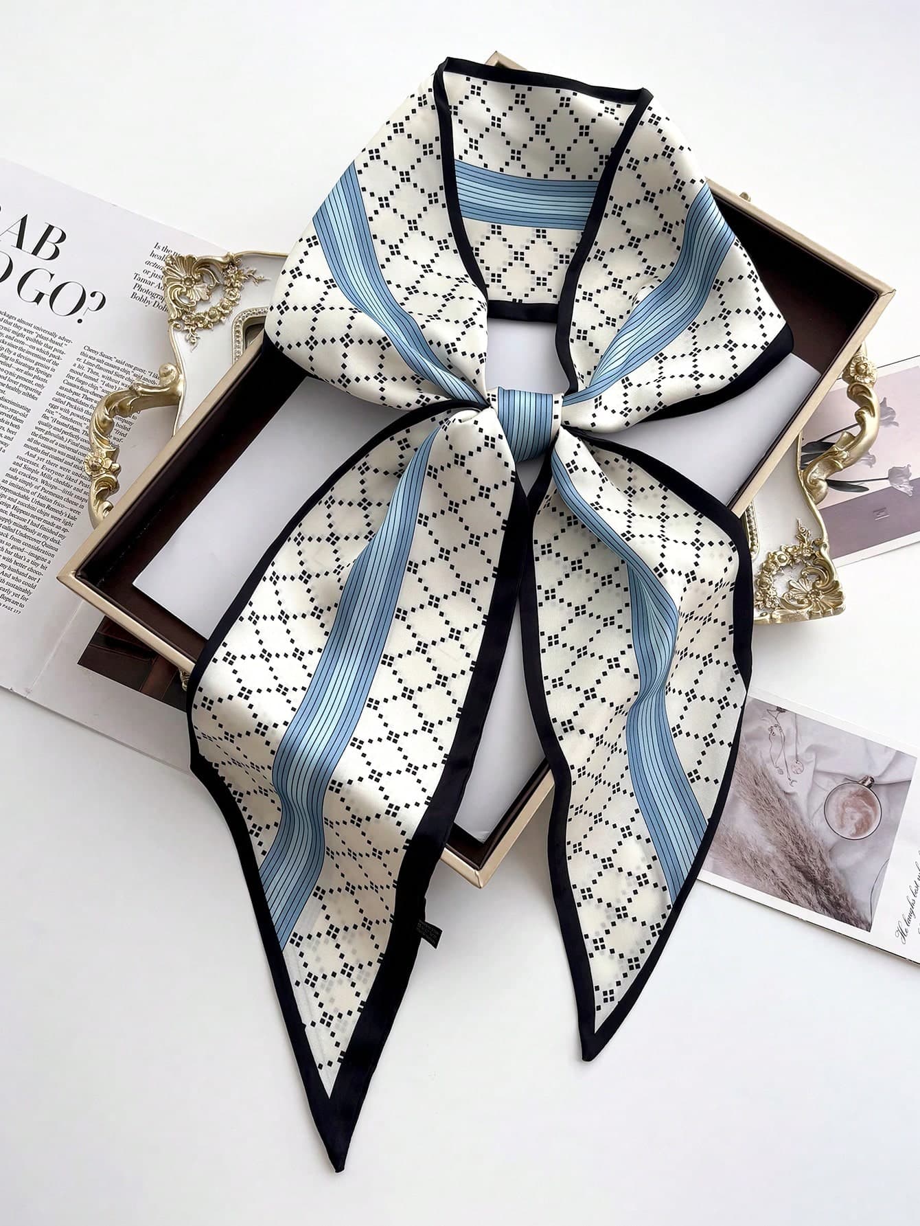 1pc Reversible Horse Chain Print Satin Scarf, Women Dress, Shorts, Belt, Bag, Hat, Ribbon, Waist Belt,Beach,Holiday