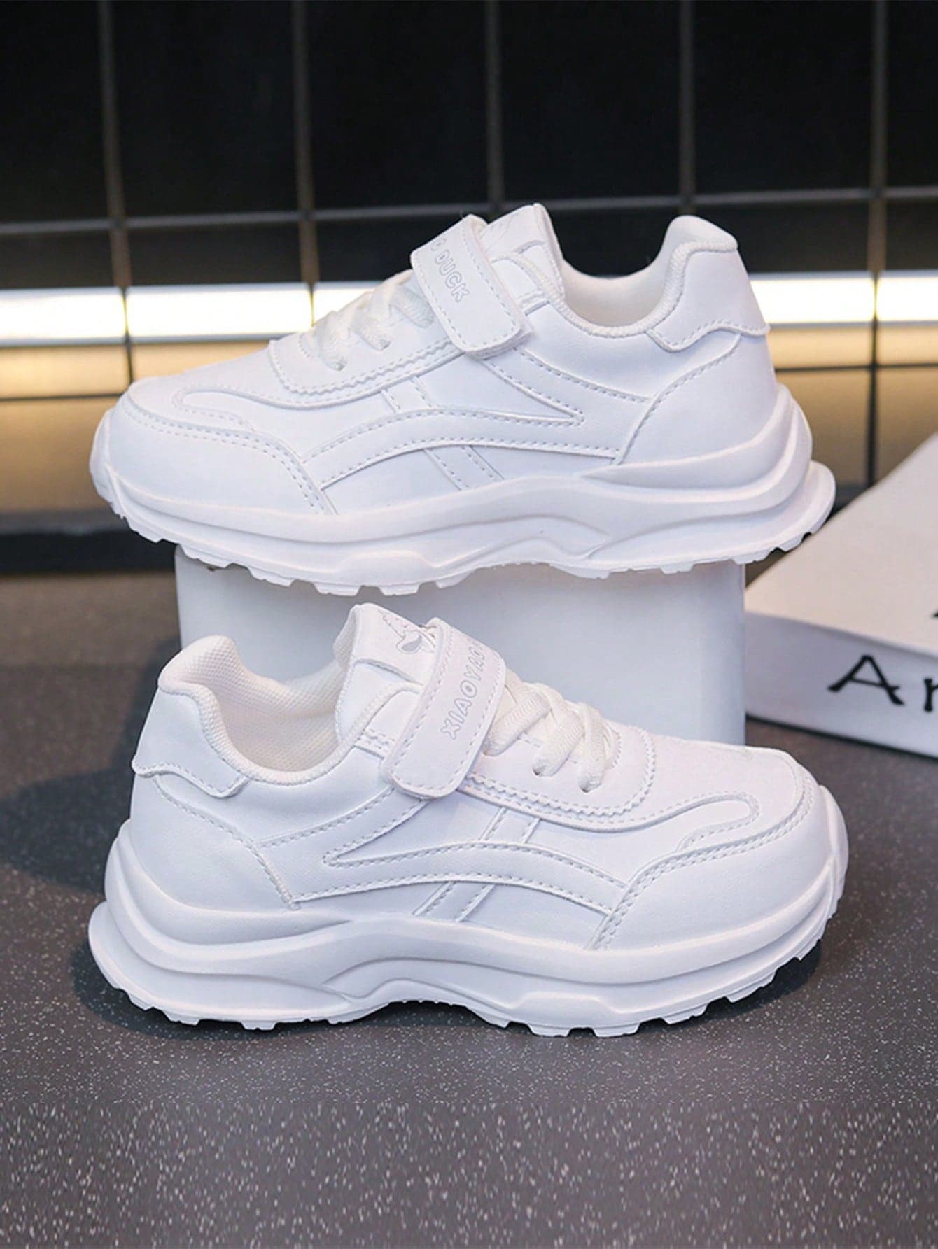 1 Pair Kids' Breathable Mesh Lace-Up Low-Top Casual Sports Shoes, Comfortable Athletic Sneakers, Suitable For Teenagers Boys And Girls, White, Spring/Summer/Autumn