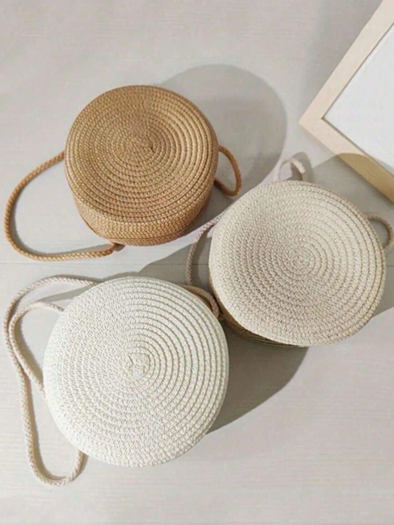 1pc Women's Fashion Round Woven Crossbody Bag - Handmade Straw Shoulder Bag, Suitable For Beach Vacation, Available In Khaki, White And Beige, Fashionable And Versatile, Bohemian Style, Zipper Closure, Beach Bag Accessory, Bohemian Women's Outfit