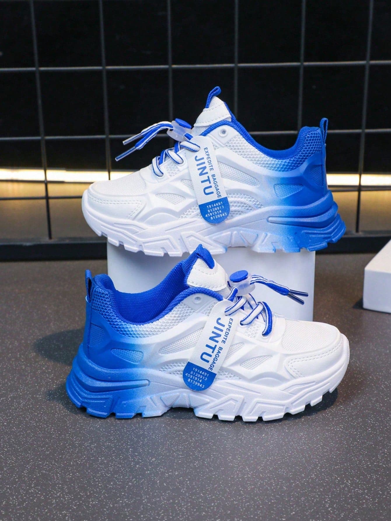1 Pair Girls' Fashionable Ombre PU Casual Sports Shoes, Personalized Athletic Sneakers, Suitable For Daily Wear, School, Sports, All Seasons ( Outsole)