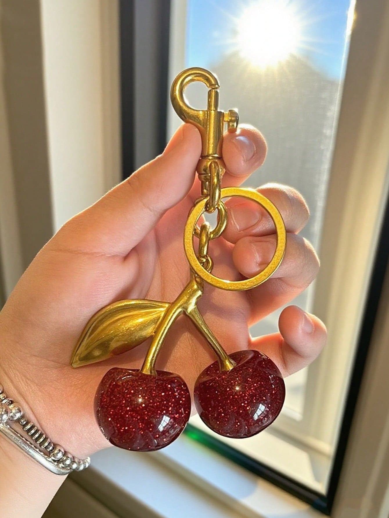 1pc Unique Shiny New Cherry Shaped Pendant, Keychain Pendant, Cherry Shaped Buckle Decor Keychain, Suitable As Bag Accessory, Suitable For Women's Handbags And Accessories As Decoration, Car Keychain, Key Ring, Jewelry Gift, Car Accessory, Suitable For Girls, College Students And Office Women As Decoration. It Is An Ideal Choice For Gifts To Friends, Christmas Gifts, Halloween Gifts, Valentine's Day Gifts, New Year Gifts.