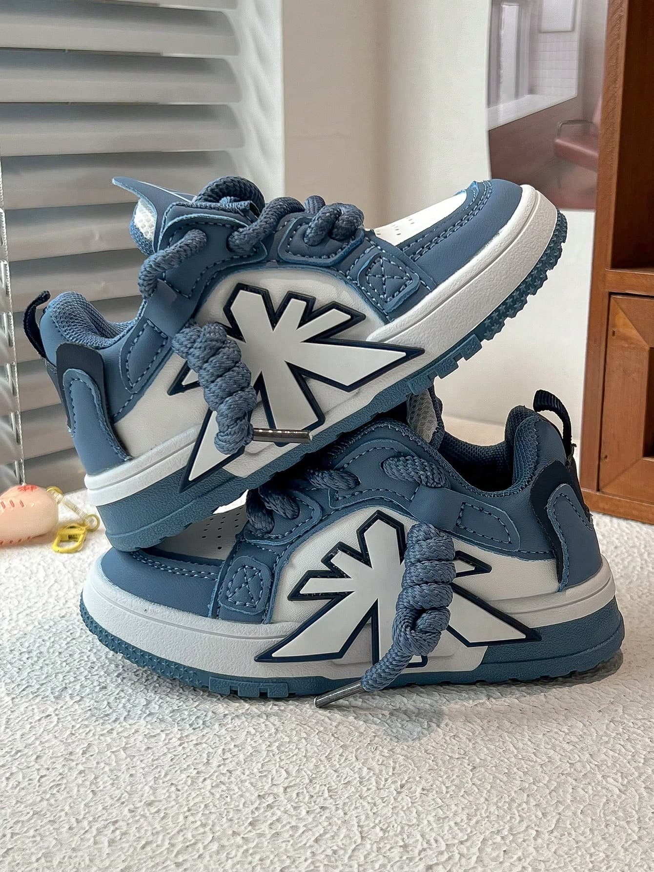 1 Pair Casual Fashion Kids Sports Shoes, Comfortable And Lightweight, Suitable For Multiple Occasions, Back To School