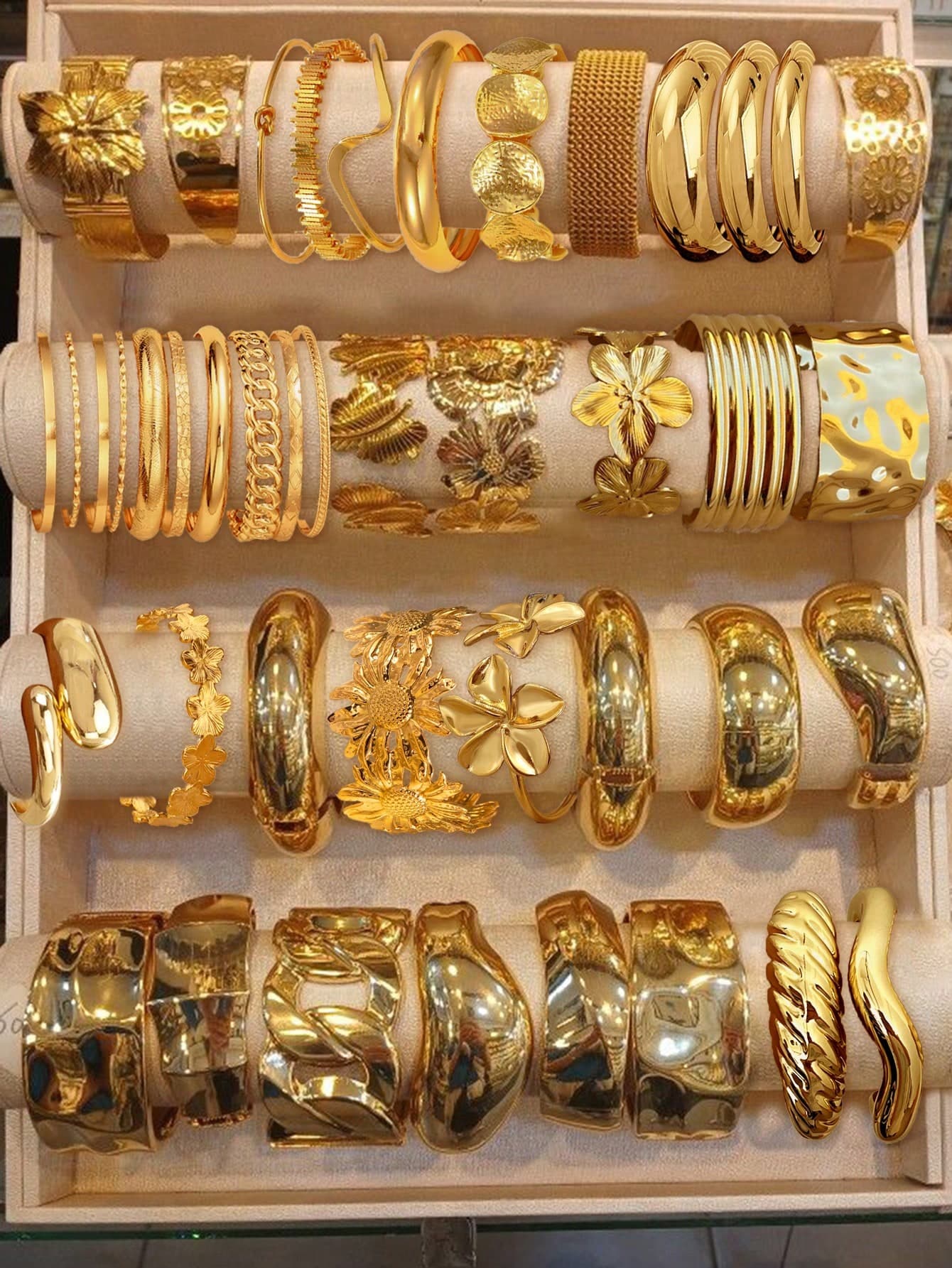 13/7/5/3/1pcs Multi-Piece Stackable Chunky, Vintage, Elegant Floral, Geometric, Twist, Round, Textured, Twisted, Asymmetrical, Multi-Layer, Minimalist, Smooth, Metal Bangle Bracelet Set, Fashion, Elegant, Retro Design, Suitable For Holiday, Party, Date, Gift, Daily Wear