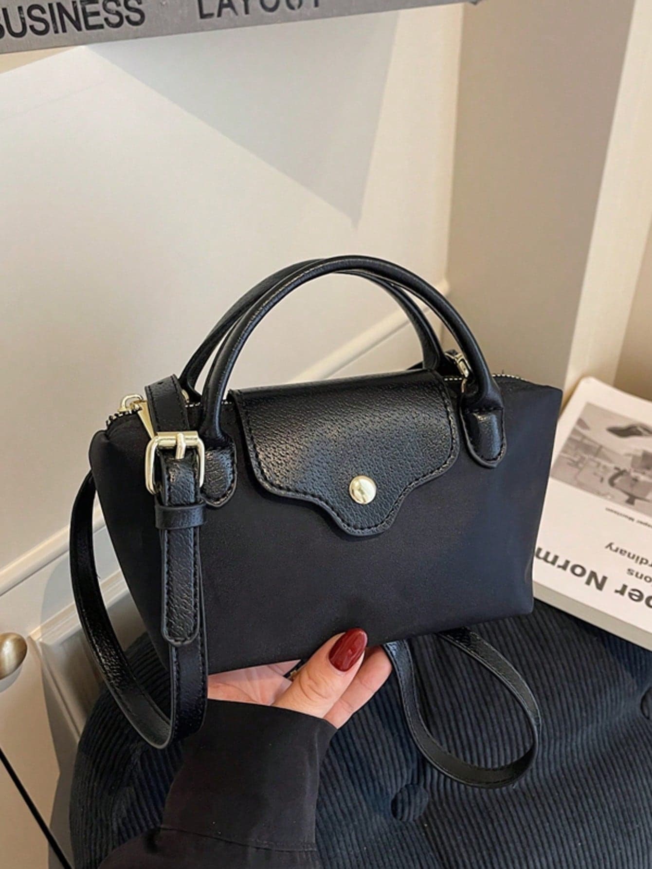 Livesso Women's Fabric Nylon Mini Crossbody Bag, Magnetic Snap Dumpling Bag, Casual Cute Fashion Handbag