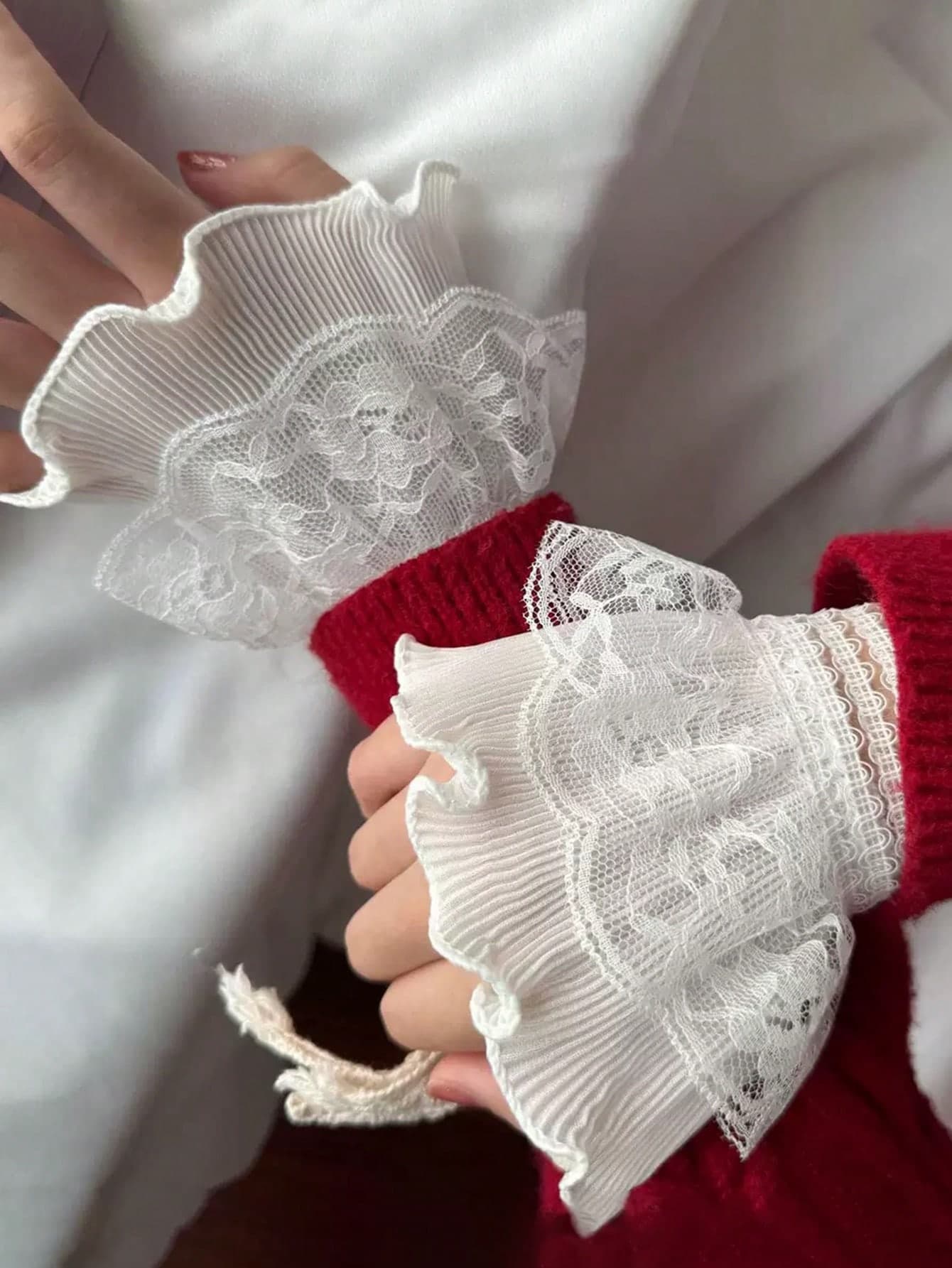 1 Pair Women's Lace Trim Detachable Cuffs, Lightweight Sweatshirt/Sweatshirt Sleeve Extender, Cute Lolita Style Accessory, Suitable For Cosplay, Manicure, Photography Props