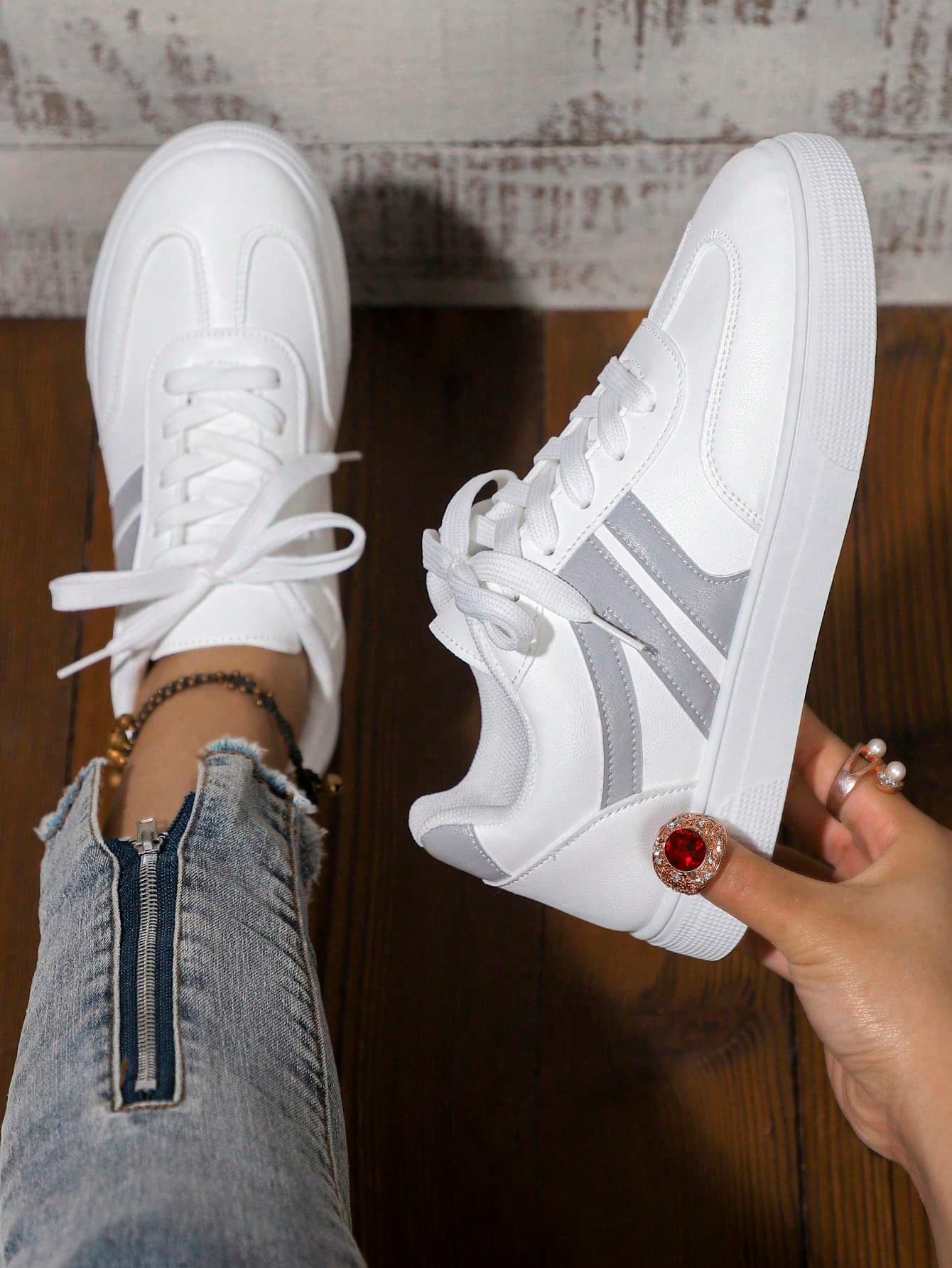 Women's New Spring/Autumn White Sneakers, Casual Athletic Running Shoes Versatile Flat Non-Slip Shoes