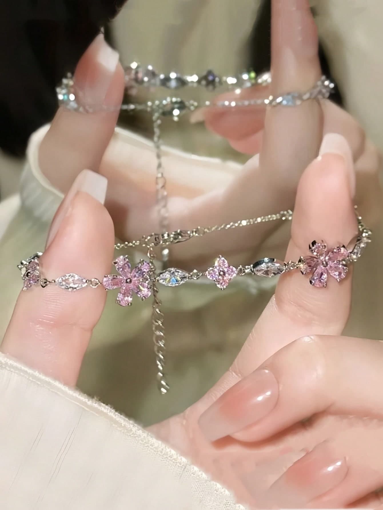 1pc Elegant Pink Sakura Flower Rhinestone Decor Bracelet, Suitable For Women's Daily, Festival, And Party Wear