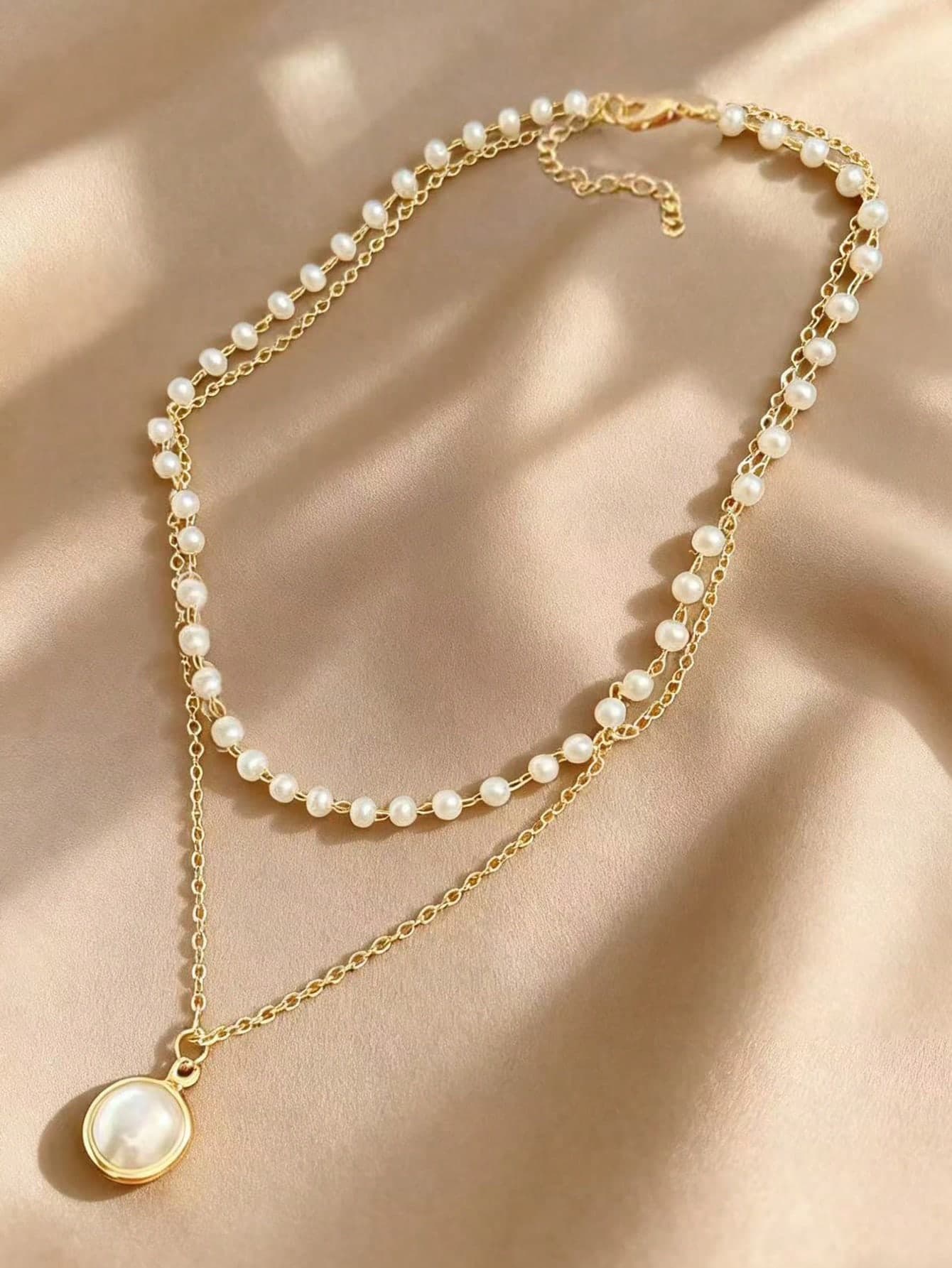 1pc New Women's Pearl Necklace, Kpop Style Golden Bead Pendant Necklace, Gothic Double-Layer Chain Choker, Women's Daily Fashion Party Jewelry Gift (Due To Handcrafted Cutting, The Number Of Beads May Vary Slightly)