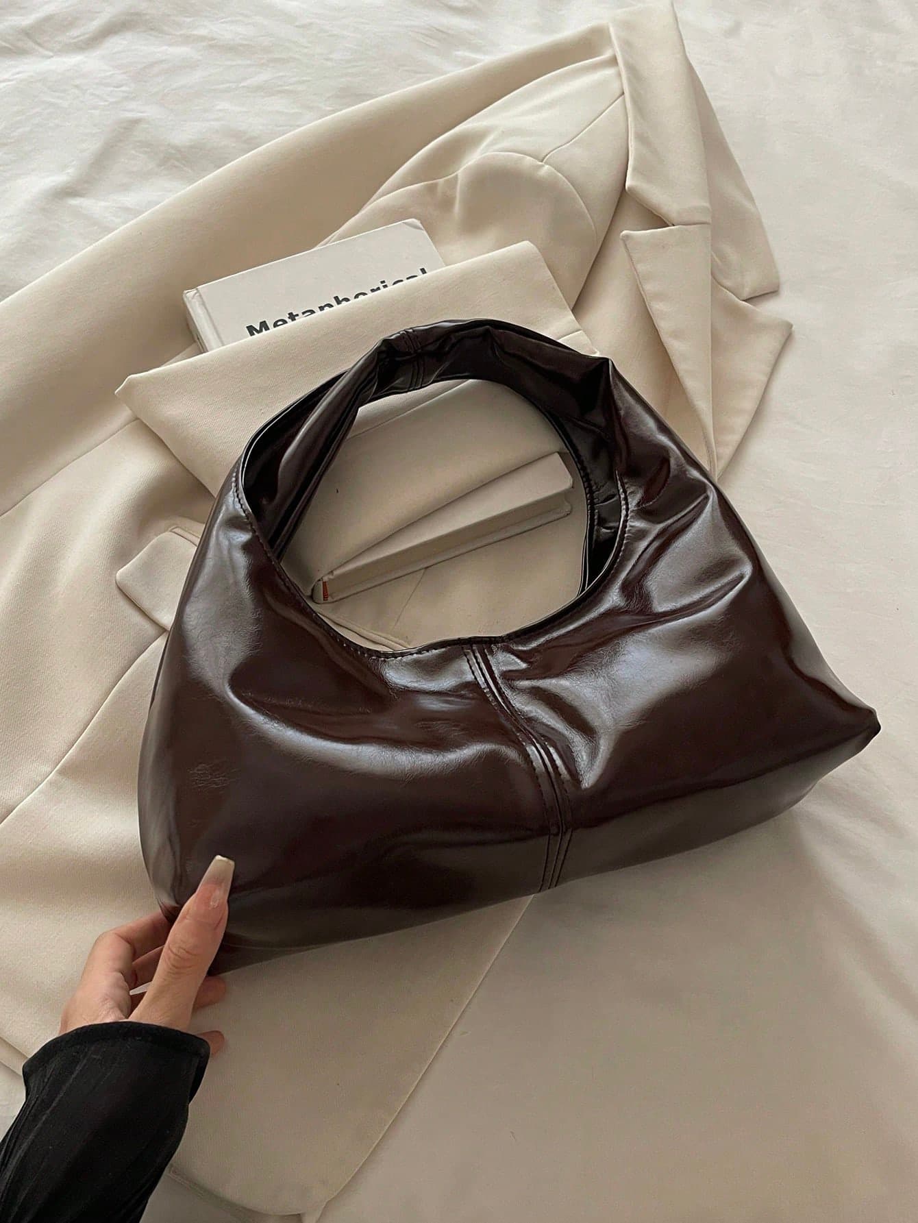 Livesso 1pc Quilted Snap Closure PU Solid Color Vintage Soft Leather Dumpling Shoulder Bag,Business Professional Women