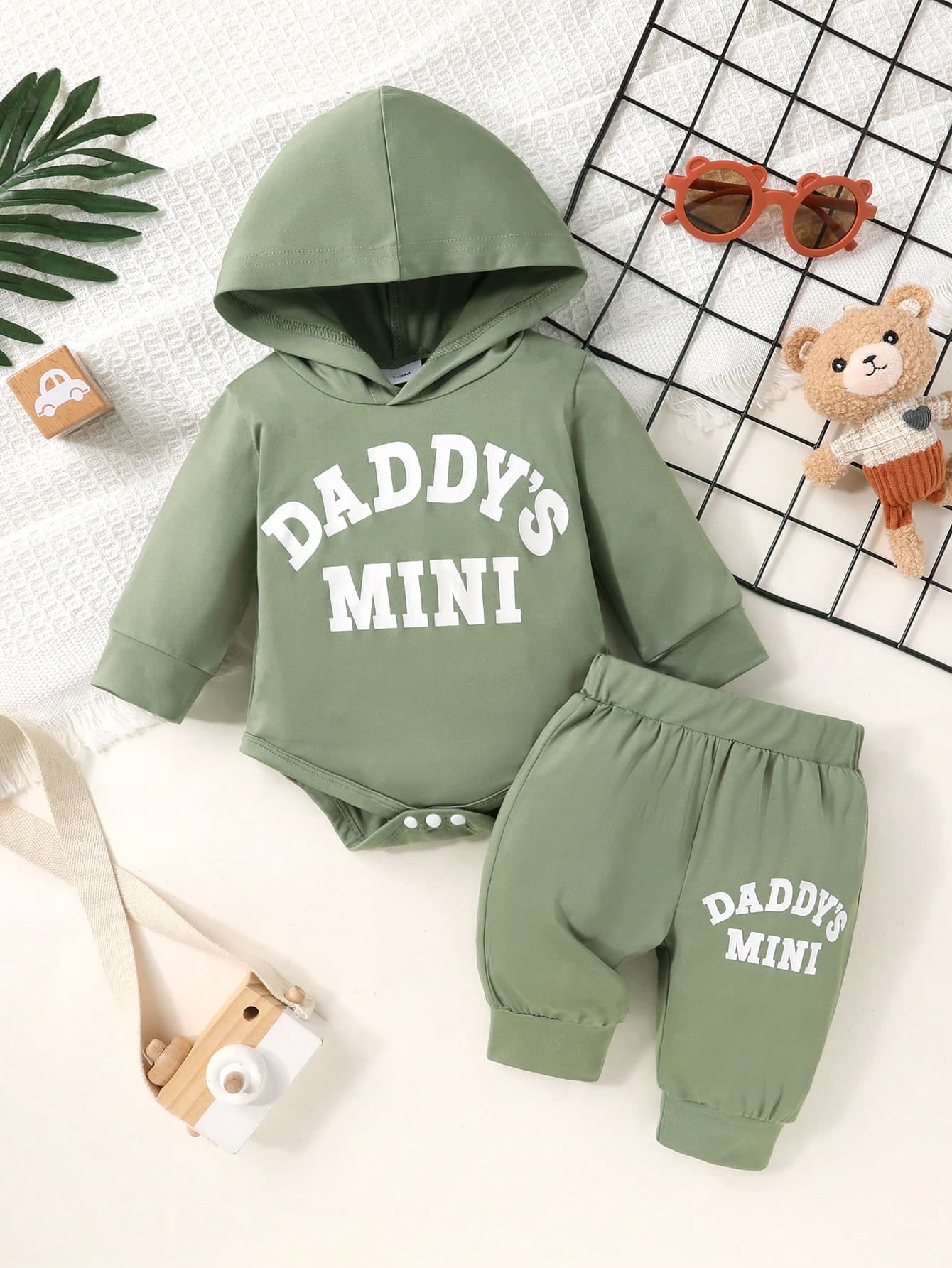 2pcs Set, Casual, Cute, Baby Boy Clothes, Infant Bodysuit, Baby Autumn/Winter Outfit, Soft & Comfortable, Letter Print Hoodie Top And Solid Letter Print Pants Set, Suitable For Daily, Holiday, Party, Outdoor