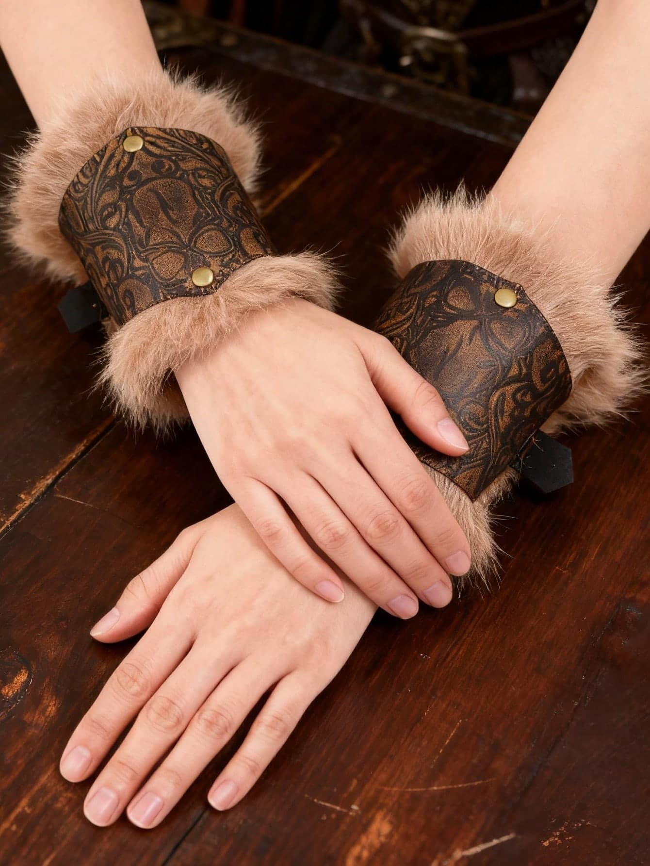 1 Pair Wrist Guards Keland Medieval Viking Faux Leather Bracers Wrist Cuffs Arm Guards Wristband LARP Hallween Cosplay Accessories