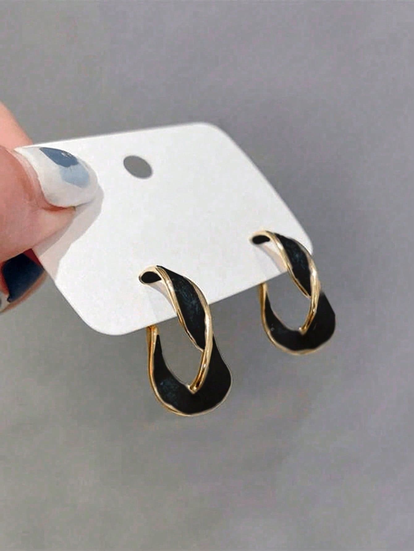 1 Pair Fashionable New Colorful Dopamine Intricate Twisted Cuff Hoop Earrings, Women Jewelry Accessories