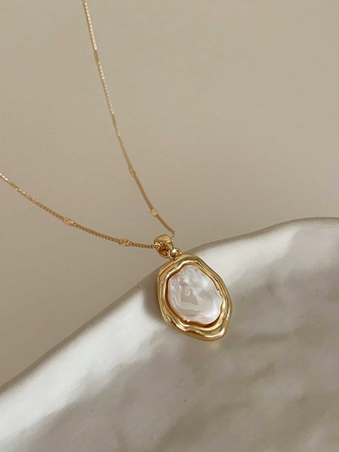 Eterna Glow 1PC Elegant French Baroque Faux Pearl Pendant Necklace, Vintage Style Women's Simple Daily Wear Party Jewelry, Versatile Fashion Accessory