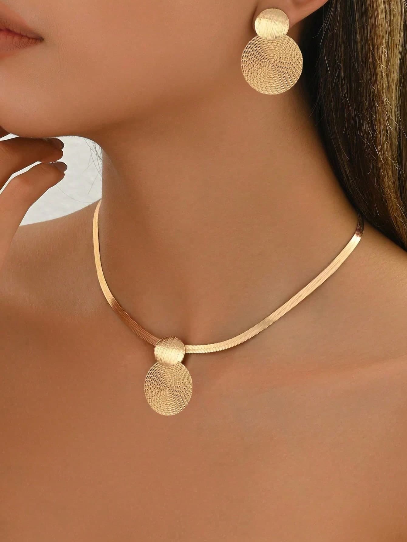3pcs Necklace + Earrings Jewelry Set For Women, Golden Flat Snake Chain, Geometric Spiral & Round Pendant Design, Choker For Daily,