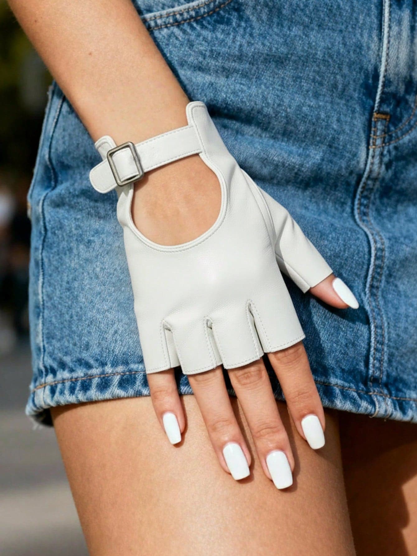 1 Pair/Set Women's Fashion White Half Finger PU Leather Gloves, Punk Nightclub Hip-Hop Performance - Photography - Dance Gloves / Suitable For Motorcycle Riding, Party, Pole Dancing Nightclub Dance Performance, Wedding Halloween Christmas Biker Driving Gloves