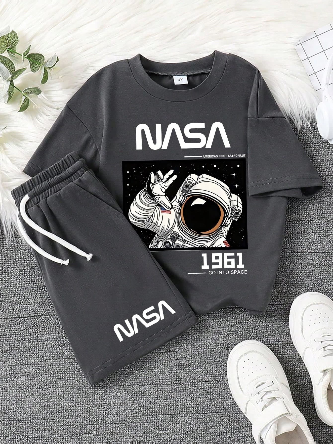 2pcs/Set Young Boy Astronaut Print Short Sleeve T-Shirt And Shorts Casual Outfit