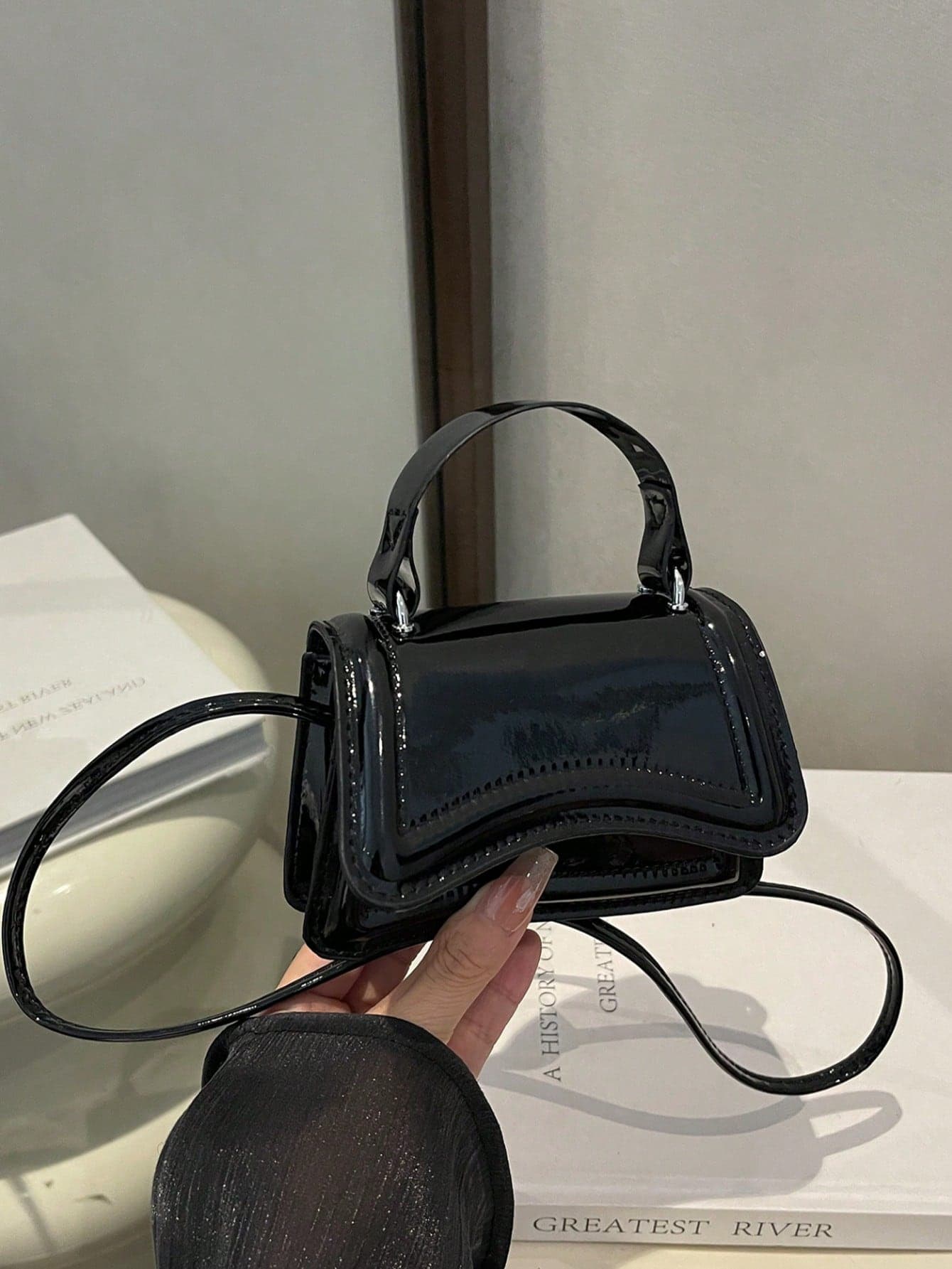 Mini Women's Handbag, Lightweight Portable Mini Tote Bag, New Summer 2025 Fashionable Flap Solid Color Small Bag, Shoulder Crossbody Bag