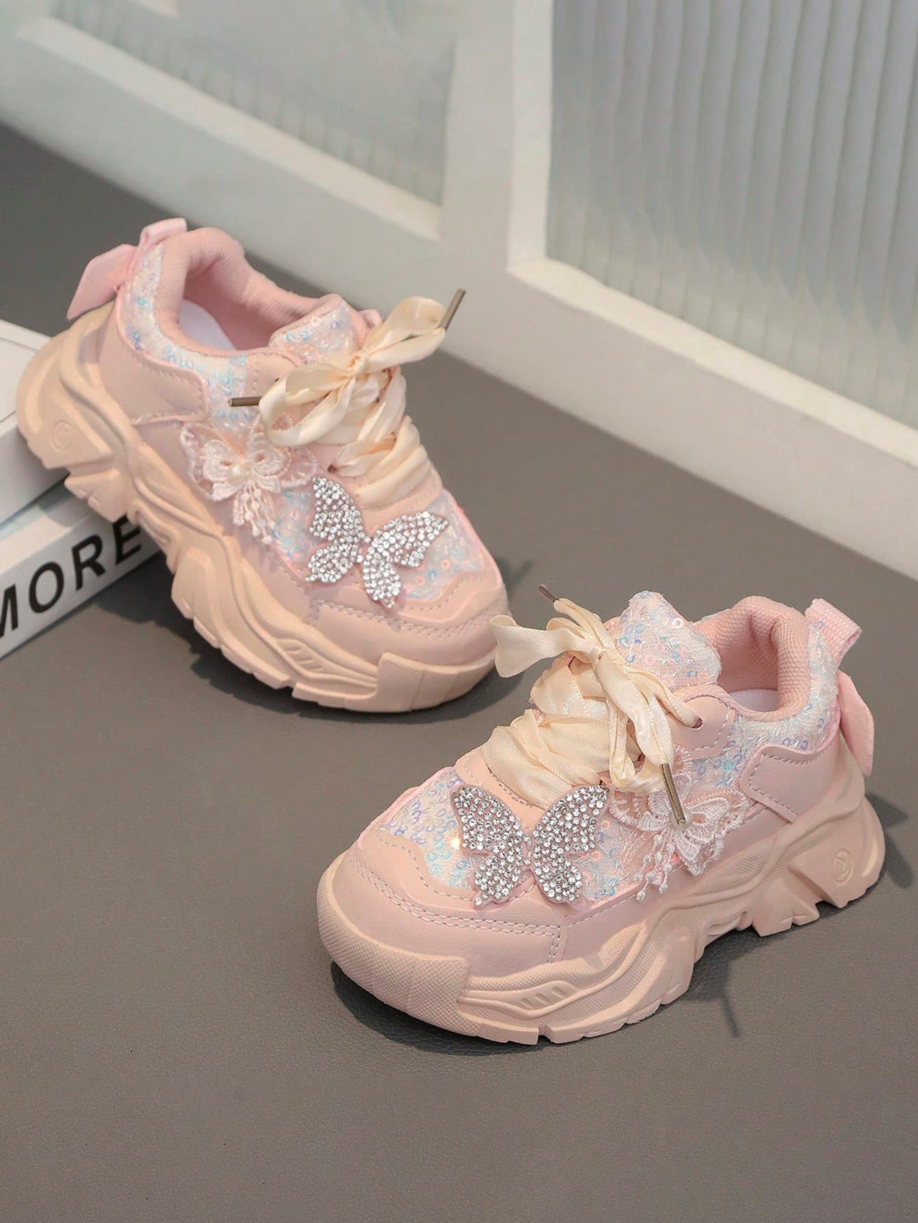 1 Pair Girls' Spring/Autumn Sports Shoes, Breathable Mesh Tennis Shoes, Baby Anti-Slip Soft Sole Casual Shoes