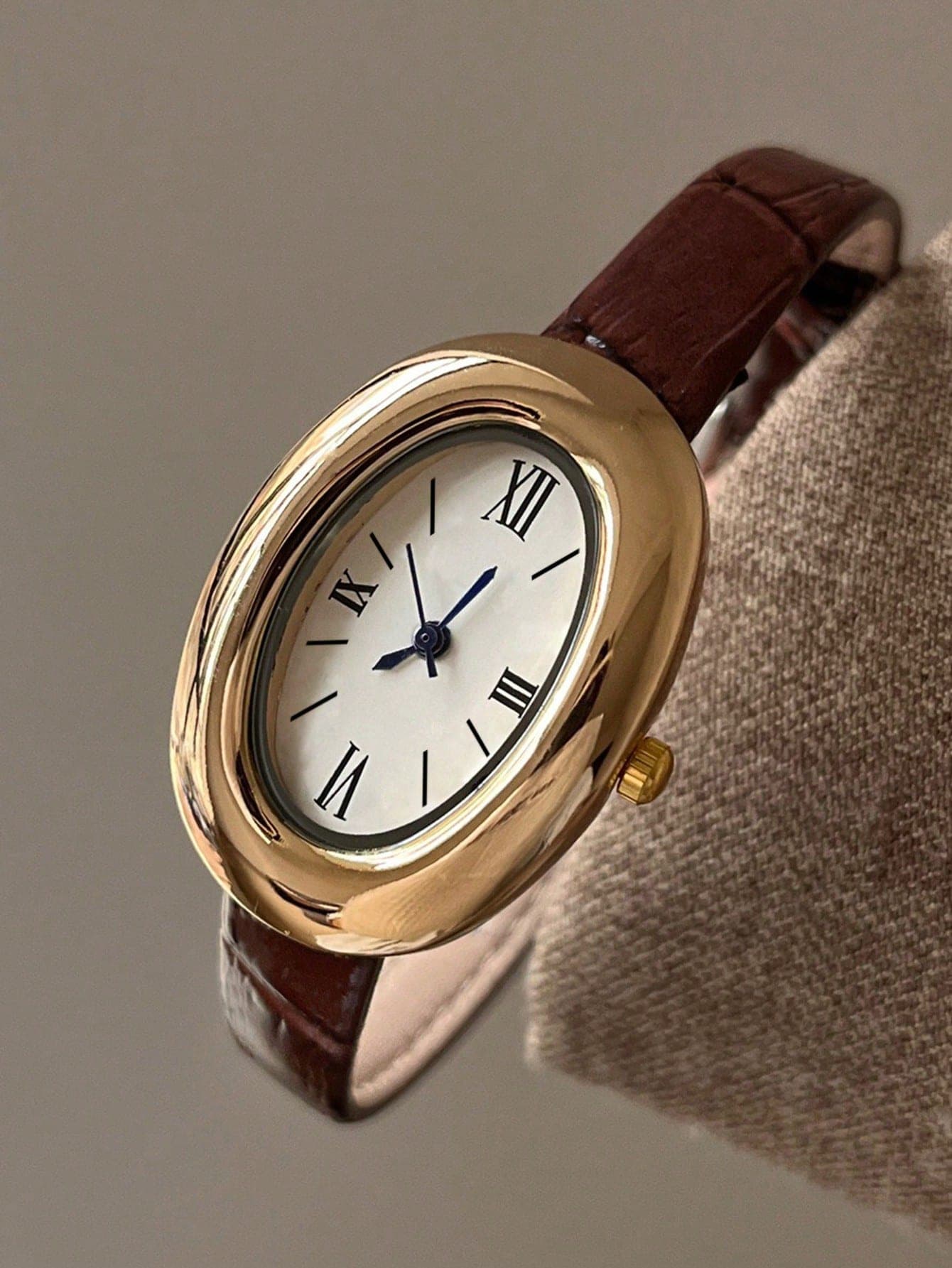 1pc Women's PU Leather Band Watch, Round Dial, Retro British Style, Niche Luxury Quartz Watch, Suitable For Holidays, Parties, Weddings, Back To School, Christmas, Thanksgiving, Halloween, Easter And Other Occasions, Best Gift For Women