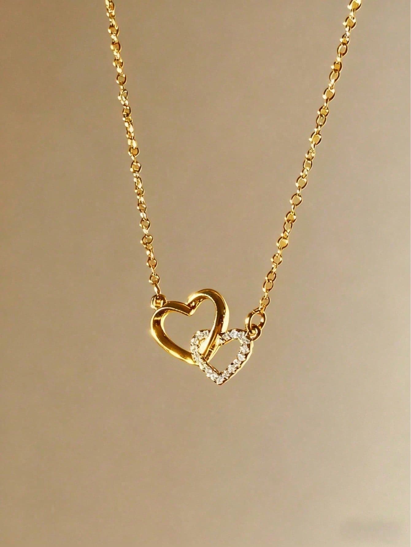 1pc Luxury Double-Circle Heart Pendant Necklace, Delicate Romantic Rhinestone Necklace (Handmade Rhinestone, Quantity Is Random)