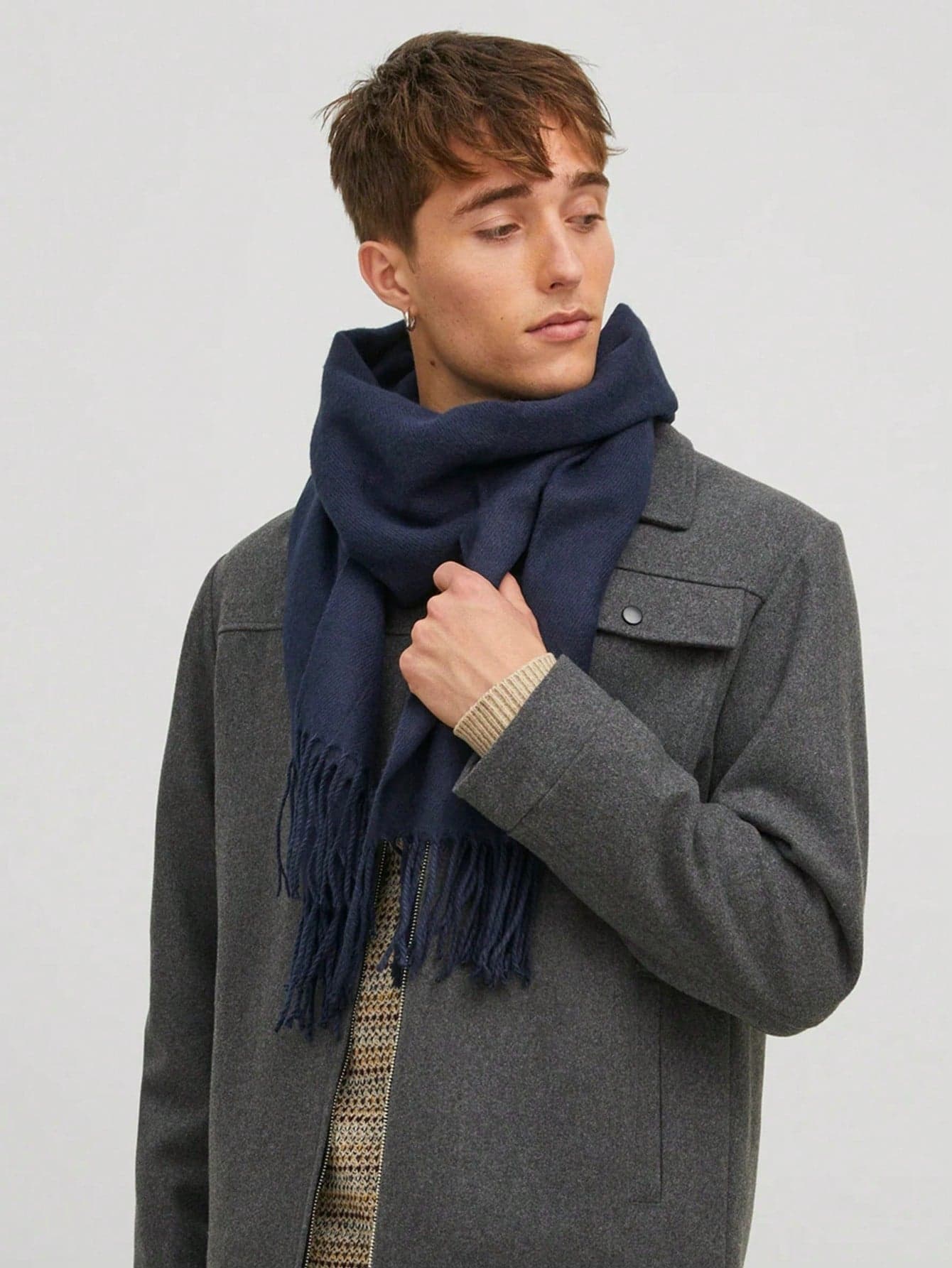 1pc Classic Herringbone Pattern Fringed Solid Color Cashmere Scarf, Unisex Fashion Casual Windproof Warm Shawl, Comfortable Blanket Scarf, Suitable For Daily Wear, Autumn/Winter,Holiday,Travel