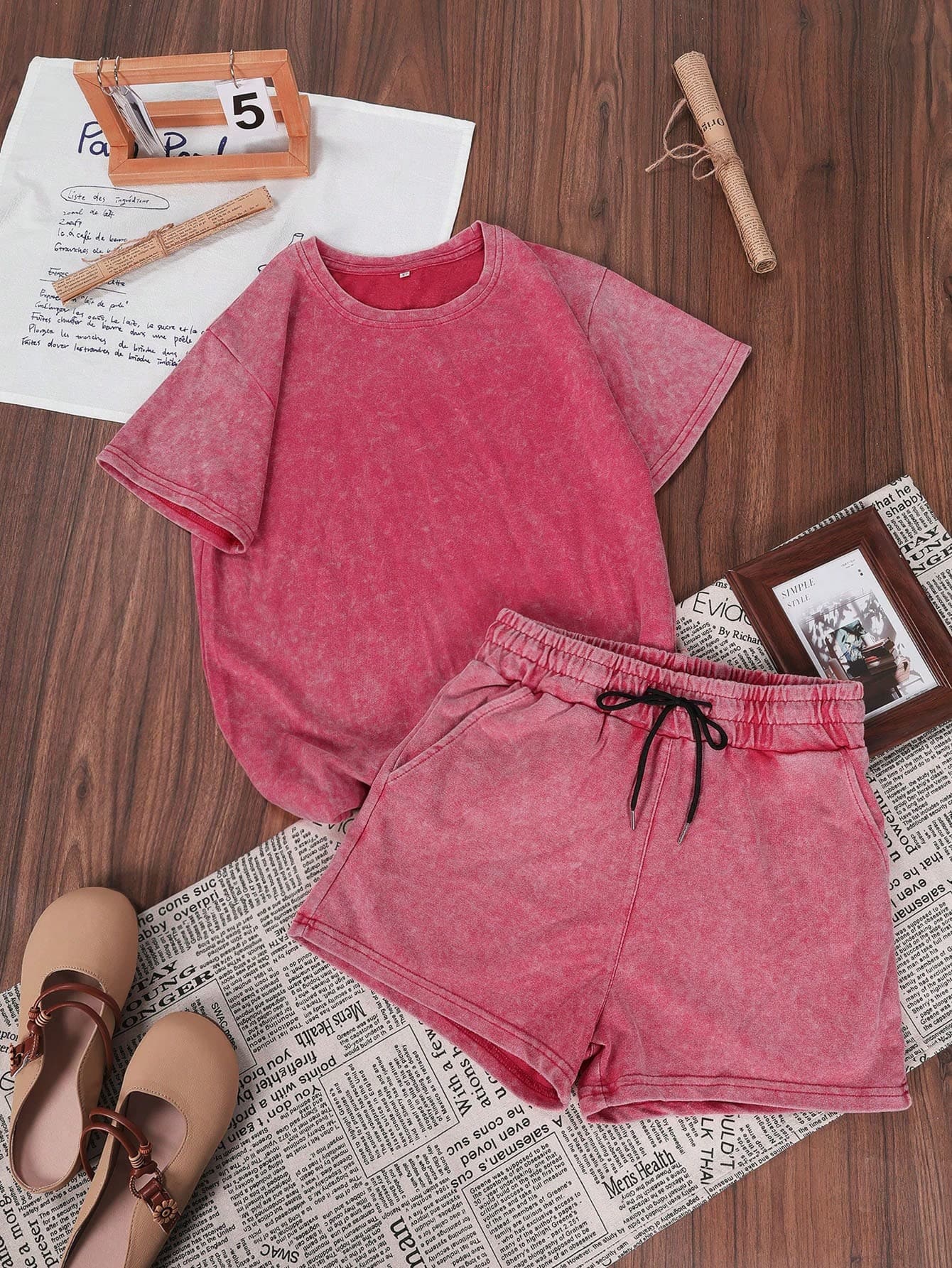 LQTY Cotton Summer Women's Solid Color Sporty Retro Red Short-Sleeve Washed T-Shirt And Drawstring Shorts 2-Piece Set, Sporty T-Shirt Set